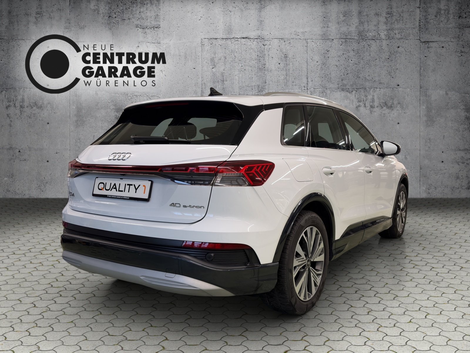 AUDI Q4 e-tron 40, Electric, Second hand / Used, Automatic - 4