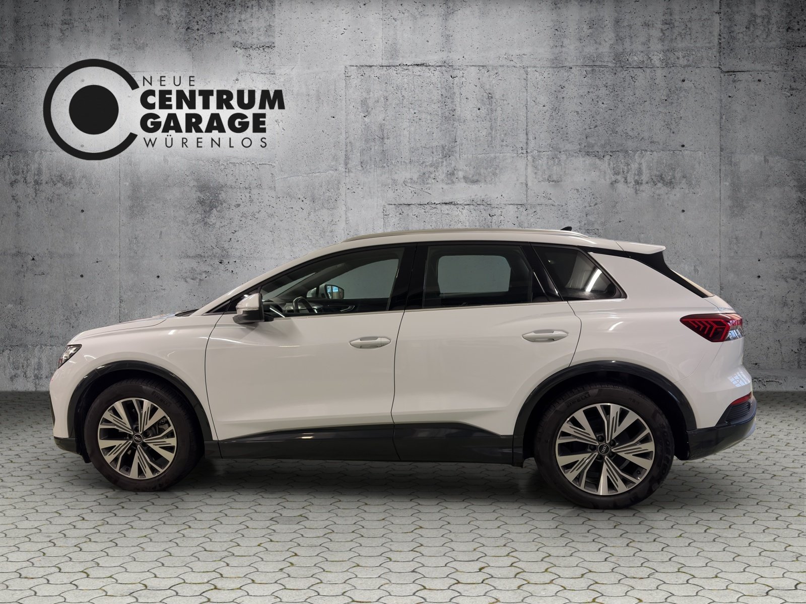 AUDI Q4 e-tron 40, Electric, Second hand / Used, Automatic - 6