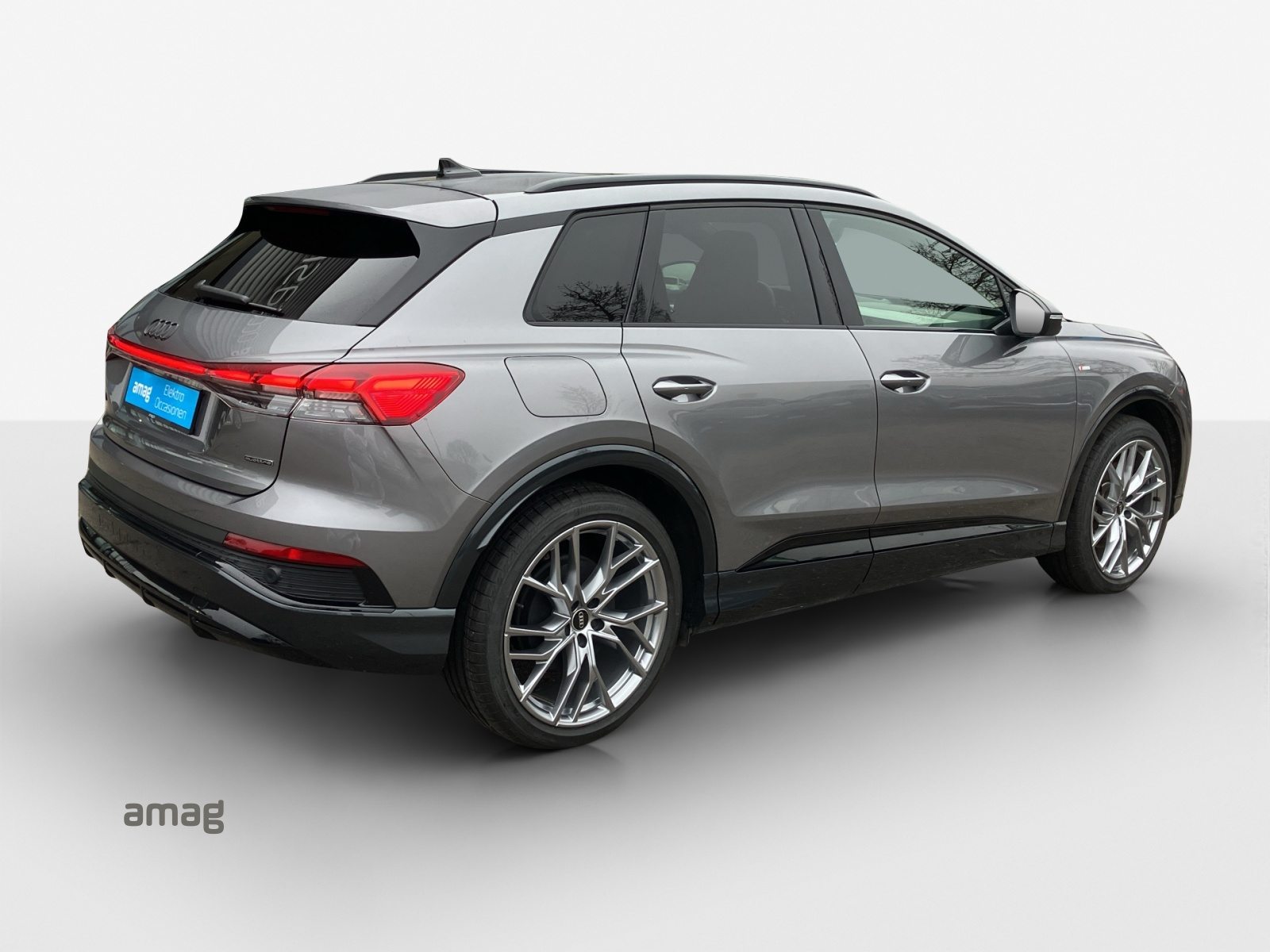 AUDI Q4 55 e-tron quattro, Électrique, Occasion / Utilisé, Automatique - 5