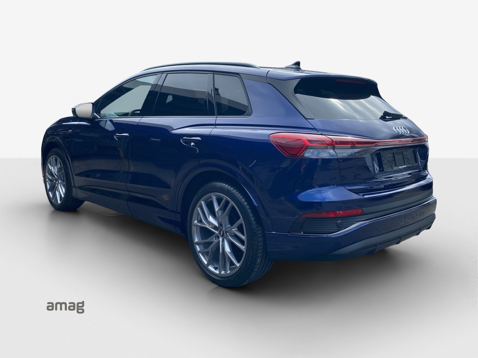 AUDI Q4 55 e-tron quattro, Électrique, Voiture de démonstration, Automatique - 3