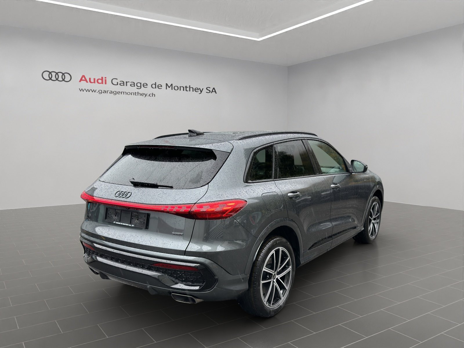 AUDI Q5 e-hybrid quattro 220 kW S-tronic, Plug-in-Hybrid Petrol/Electric, Ex-demonstrator, Automatic - 5