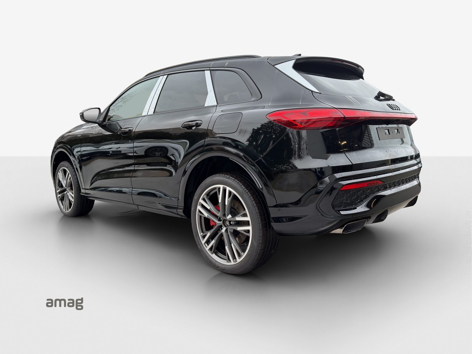 AUDI Q5 SUV e-hybrid 270 kW, Hybride Intégral Essence/Électricité, Véhicule neuf pré-immatriculé, Automatique - 3