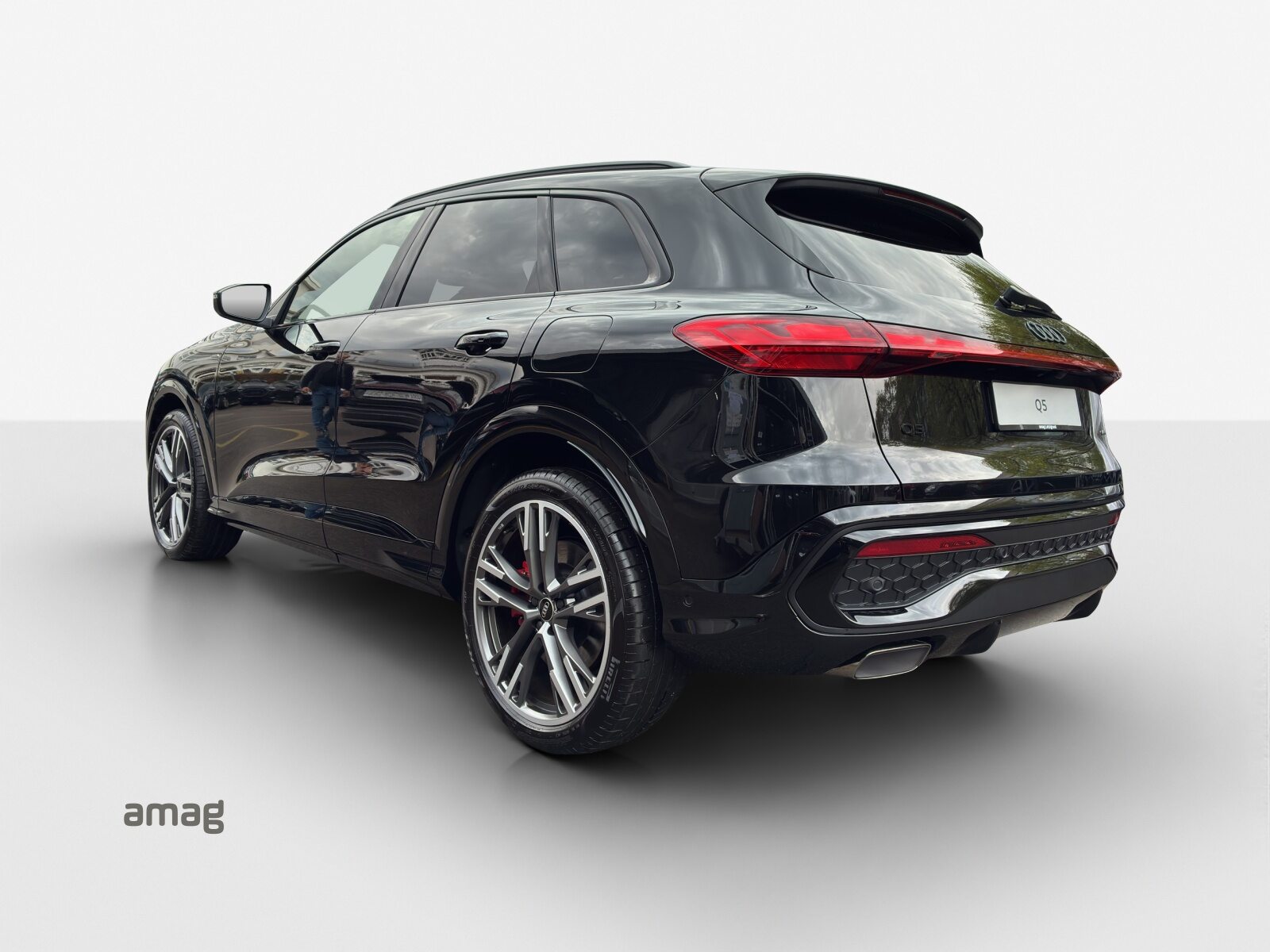 AUDI Q5 SUV e-hybrid 270 kW, Hybride Intégral Essence/Électricité, Véhicule neuf pré-immatriculé, Automatique - 3