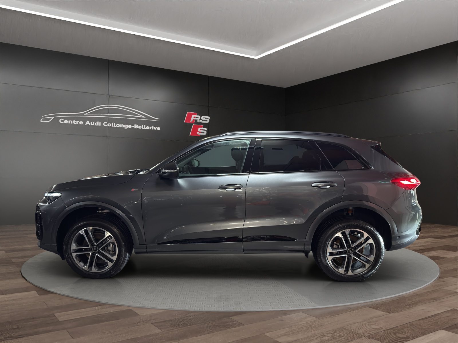 AUDI Q5 SUV TFSI 150 kW, Benzina, Auto nuove, Automatico - 3