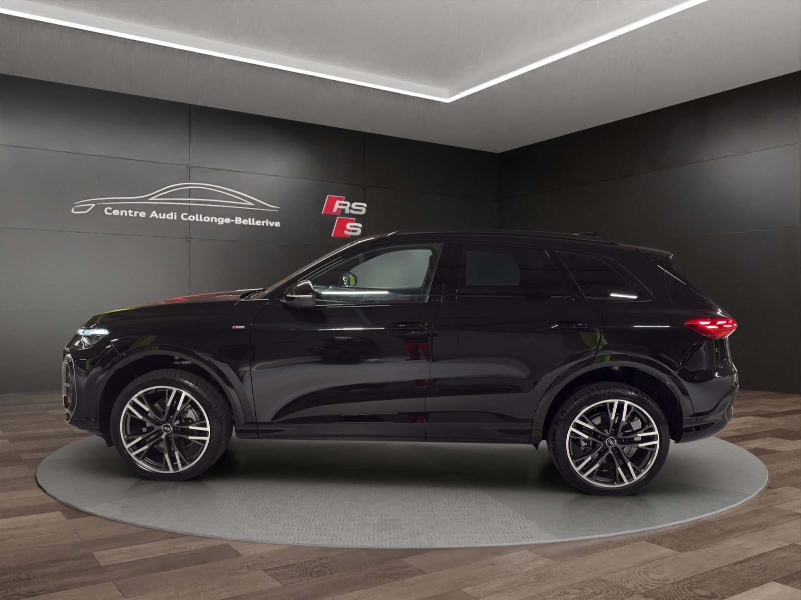AUDI Q5 SUV TFSI 150 kW, Benzina, Auto nuove, Automatico - 3