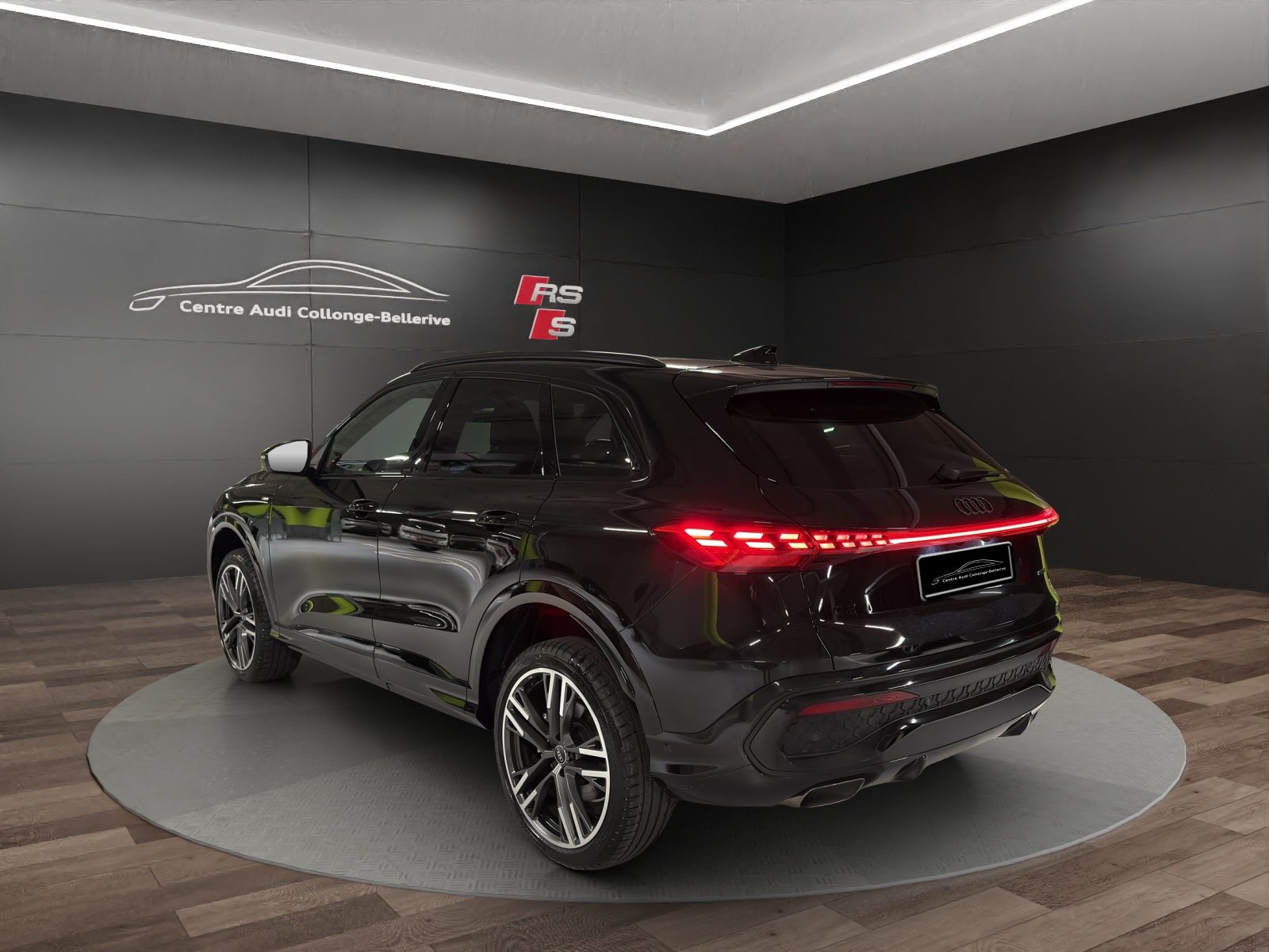 AUDI Q5 SUV TFSI 150 kW, Benzina, Auto nuove, Automatico - 4