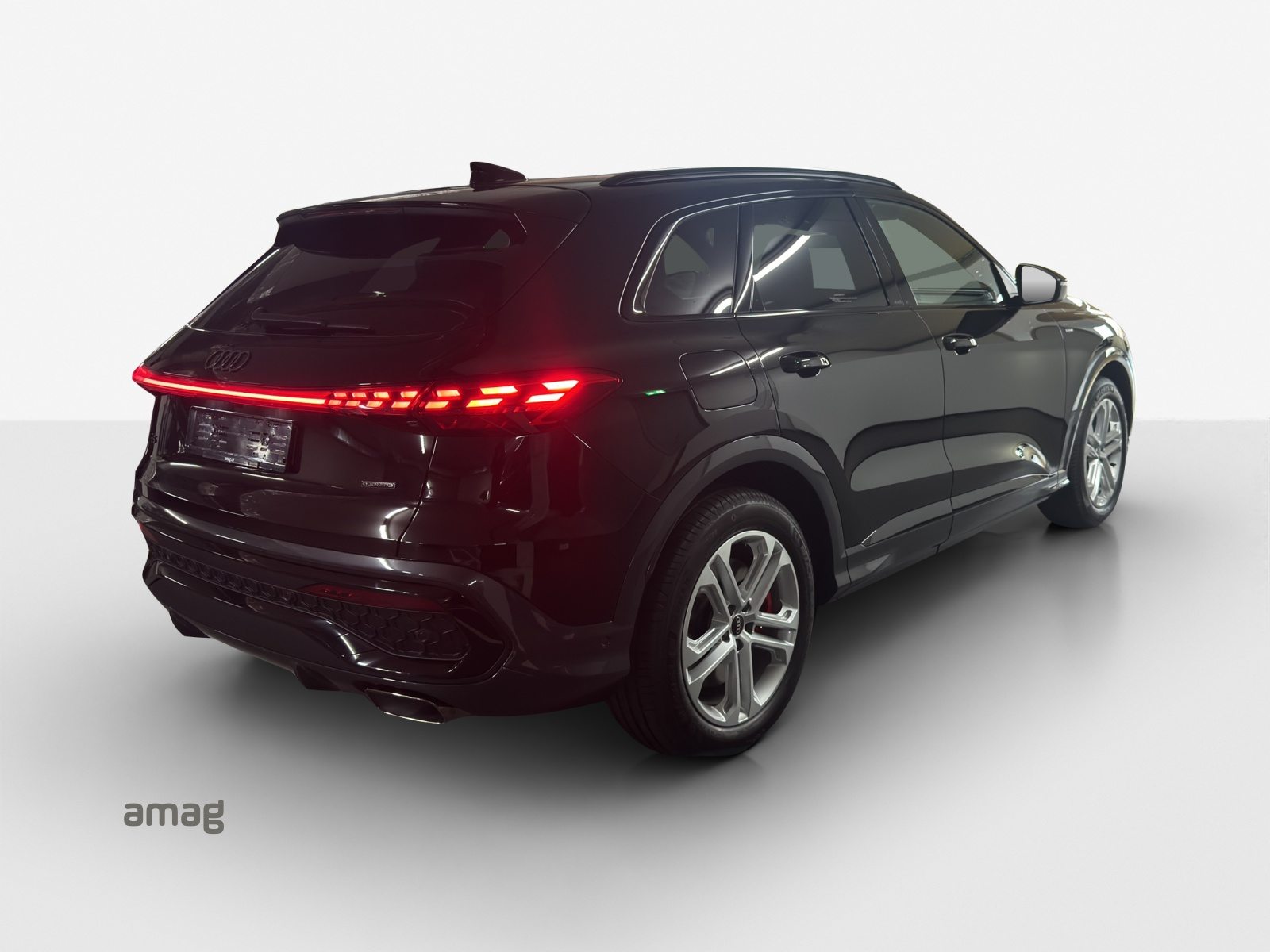 AUDI Q5 SUV e-hybrid 270 kW, Voll-Hybrid Benzin/Elektro, Neuwagen, Automatik - 4