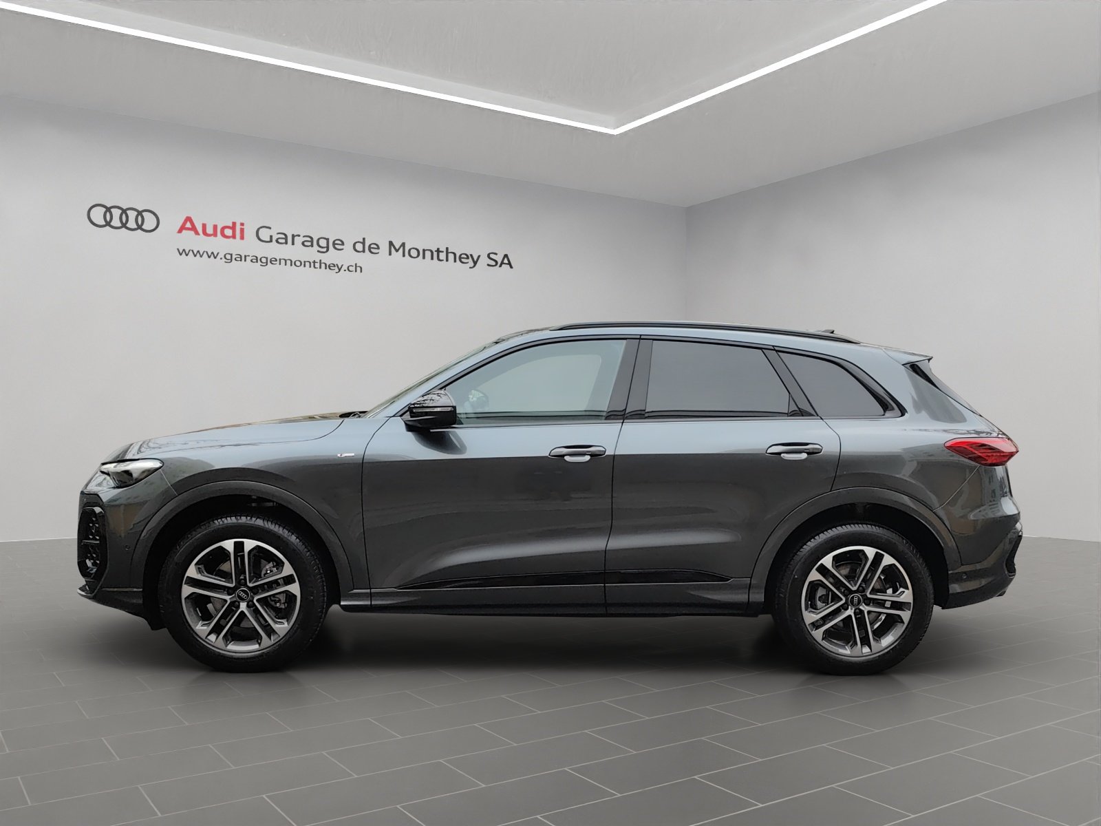 AUDI Q5 TFSI quatto 150 kW S-tronic, Mild-Hybrid Benzin/Elektro, Neuwagen, Automatik - 2