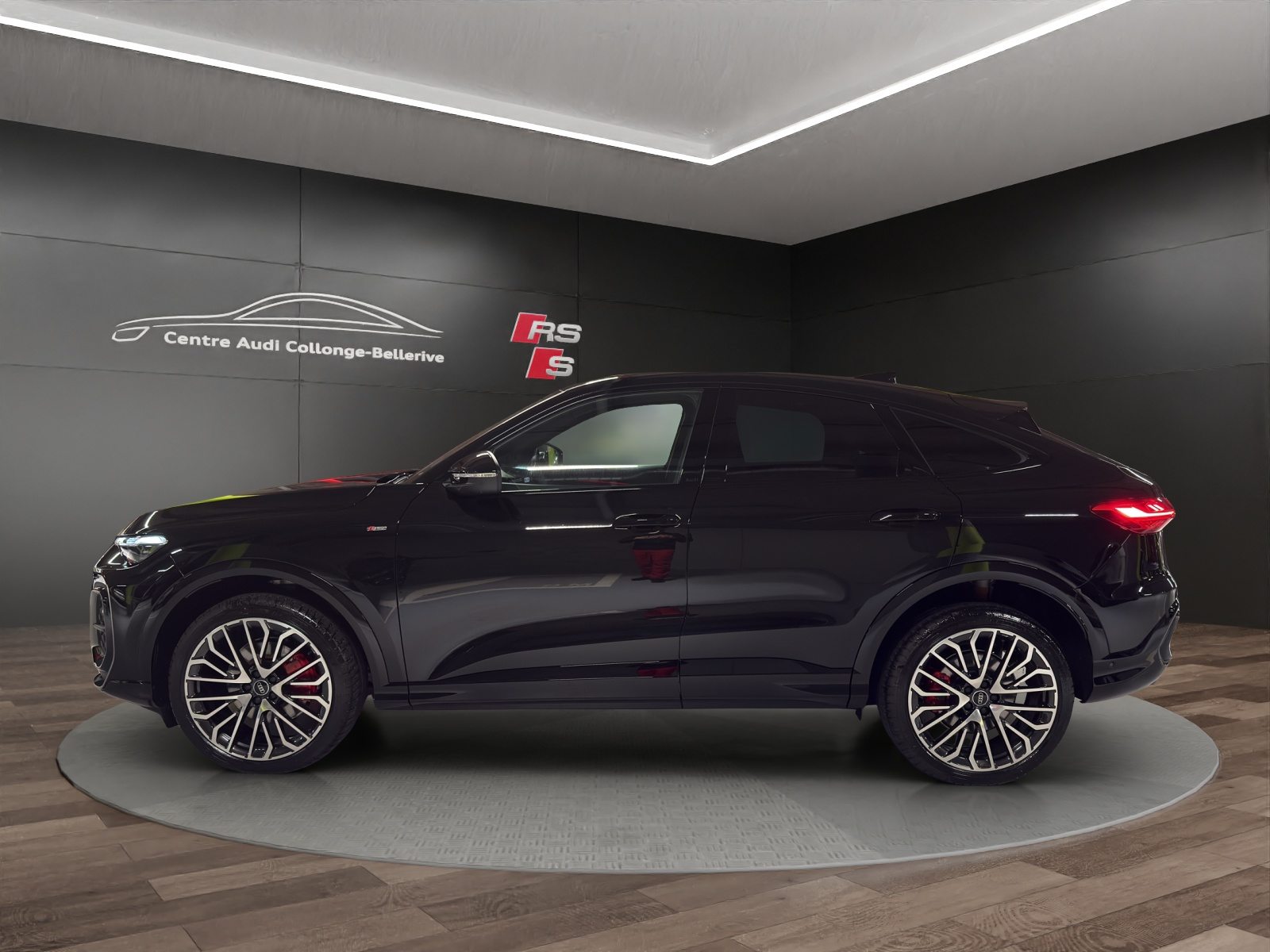 AUDI Q5 Sportback TFSI 150 kW, Benzina, Auto nuove, Automatico - 3