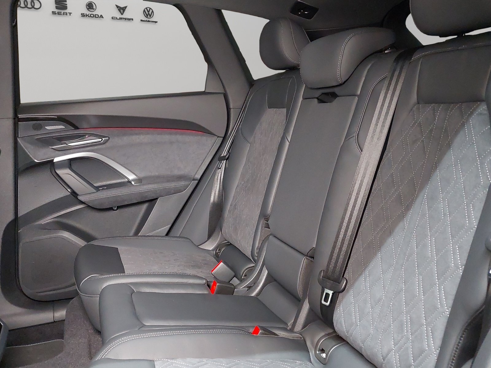 AUDI Q5 TFSI quatto 150 kW S-tronic, Mild-Hybrid Benzin/Elektro, Neuwagen, Automatik - 7