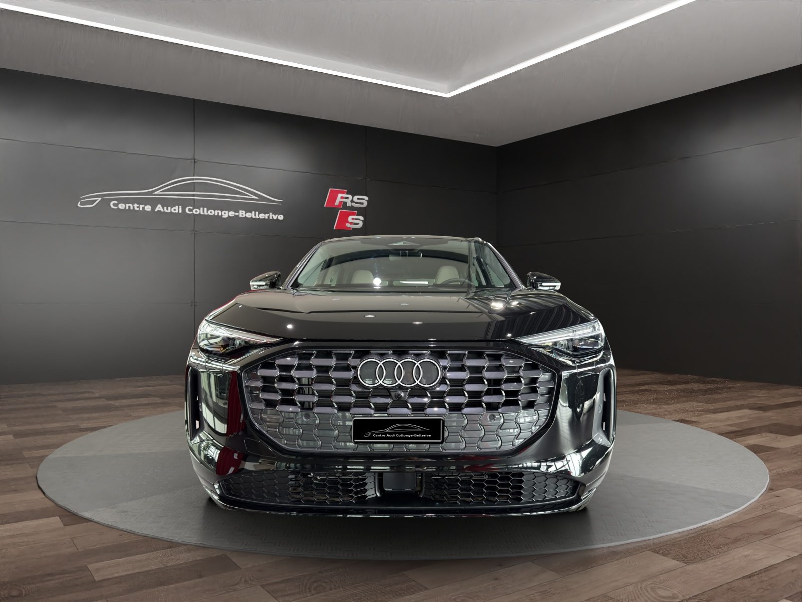 AUDI Q5 SUV TFSI 150 kW, Benzina, Auto nuove, Automatico - 2