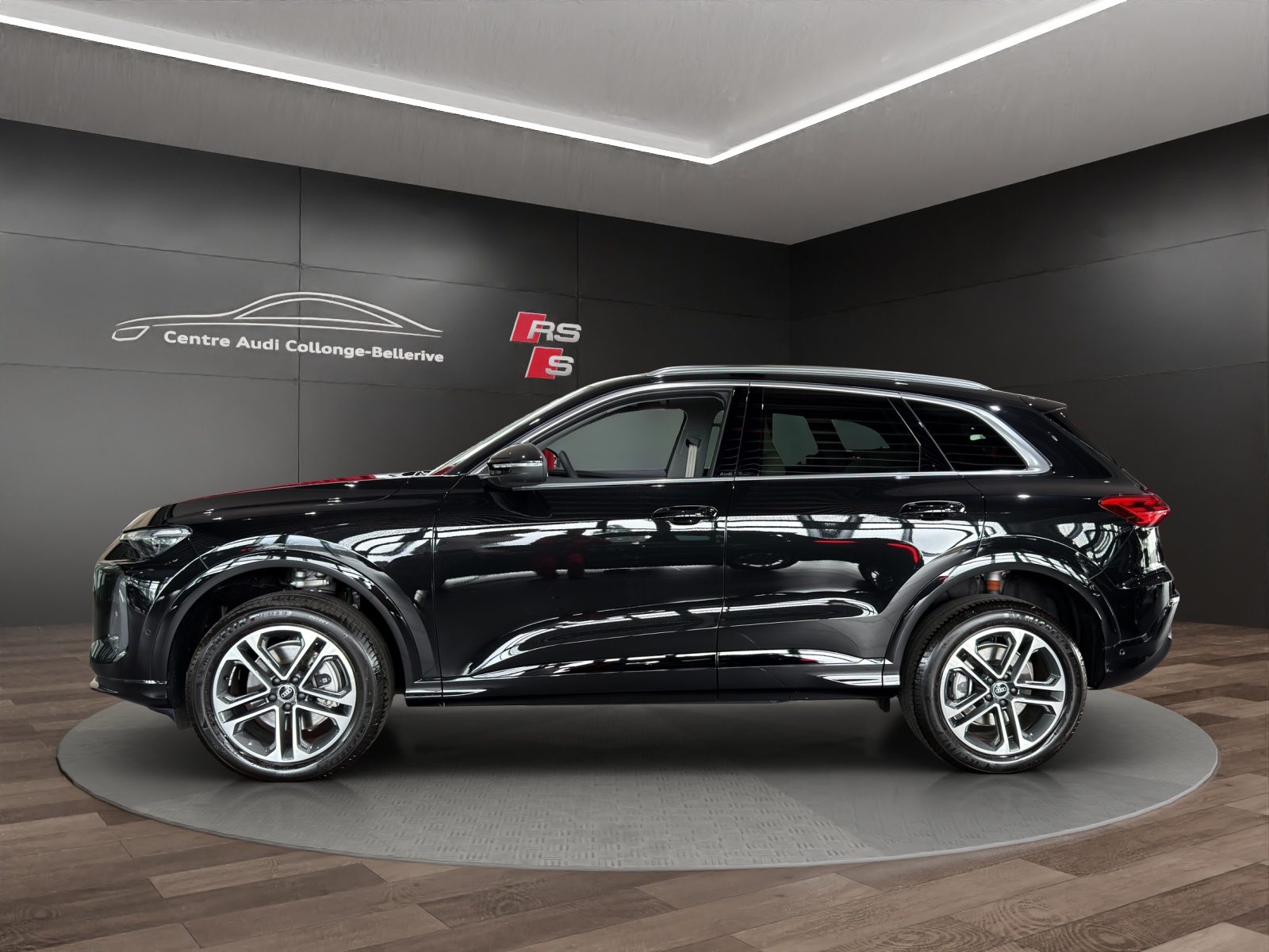 AUDI Q5 SUV TFSI 150 kW, Benzina, Auto nuove, Automatico - 3