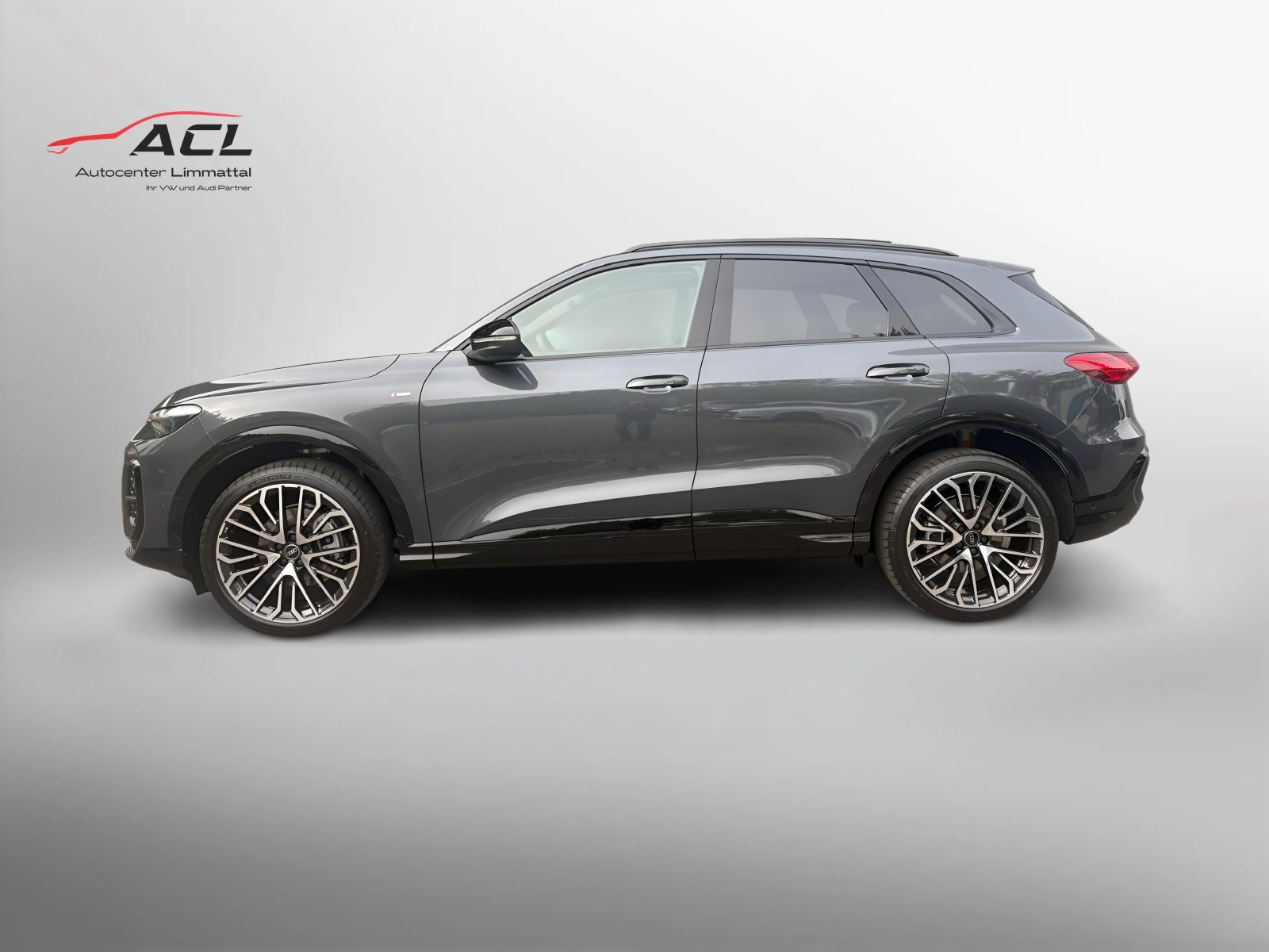 AUDI Q5 SUV TFSI 150 kW, Essence, Voiture nouvelle, Automatique - 2