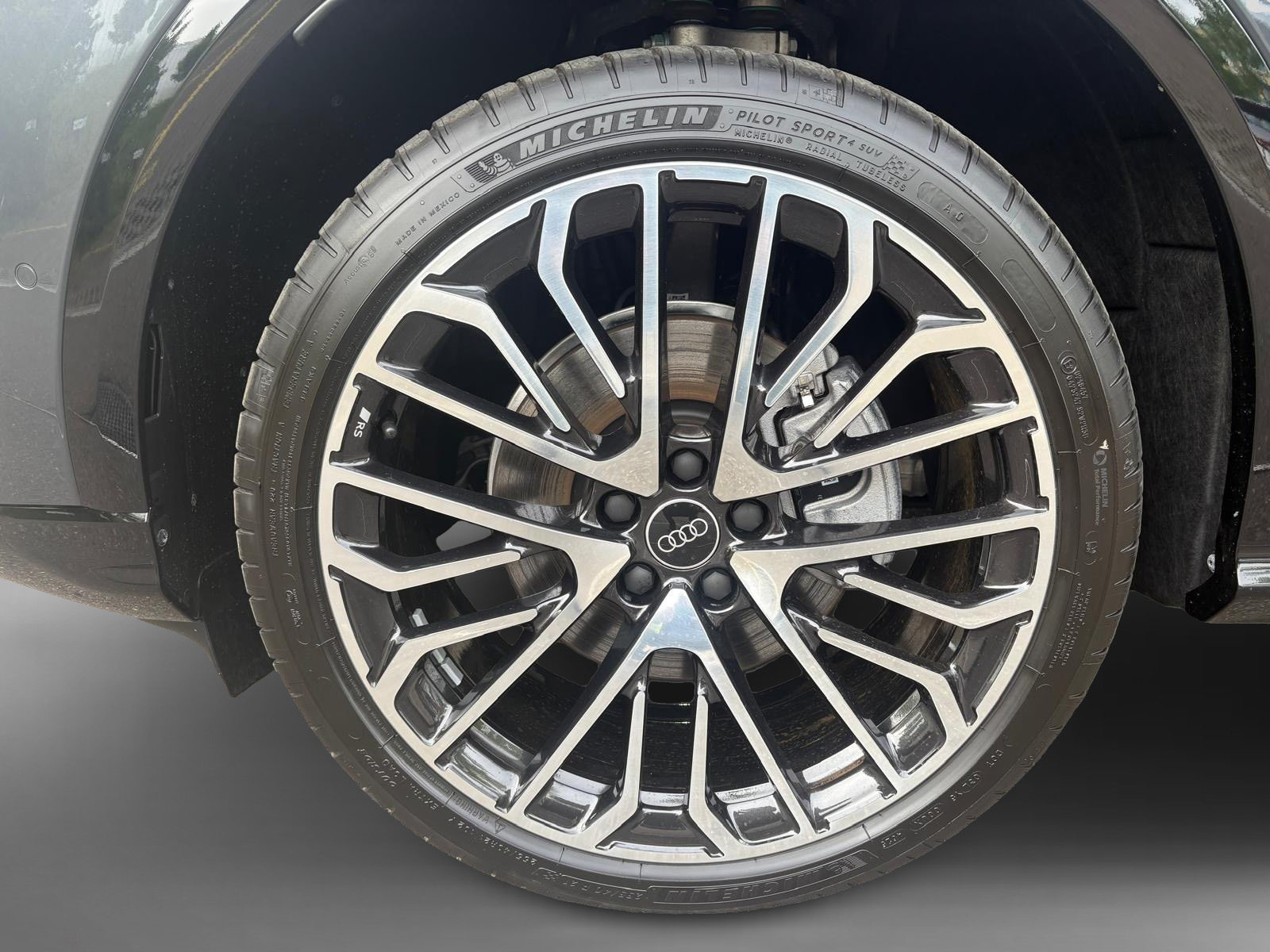 AUDI Q5 SUV TFSI 150 kW, Essence, Voiture nouvelle, Automatique - 3