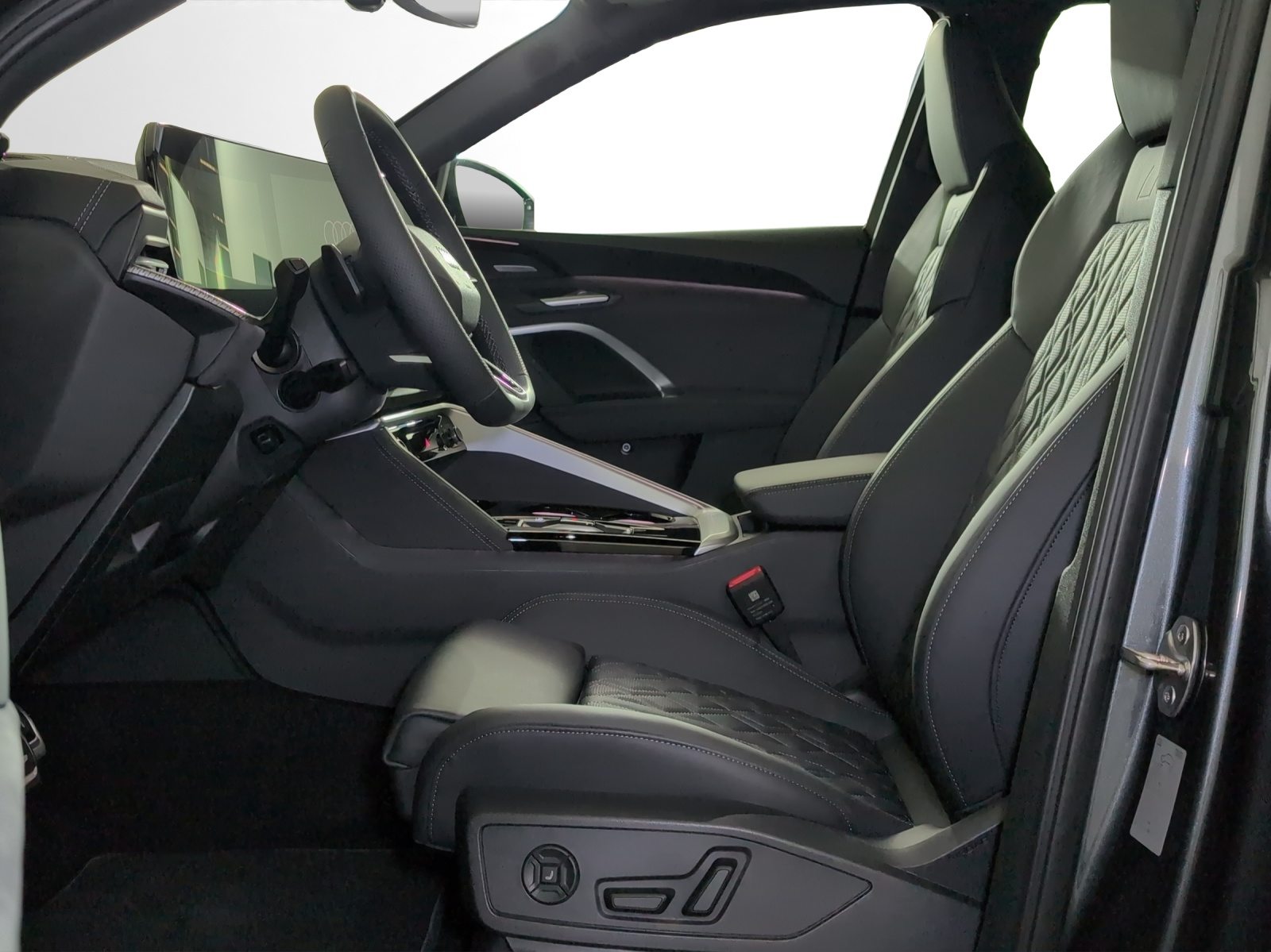 AUDI Q5 SUV e-hybrid 270 kW, Full-Hybrid Petrol/Electric, New car, Automatic - 6