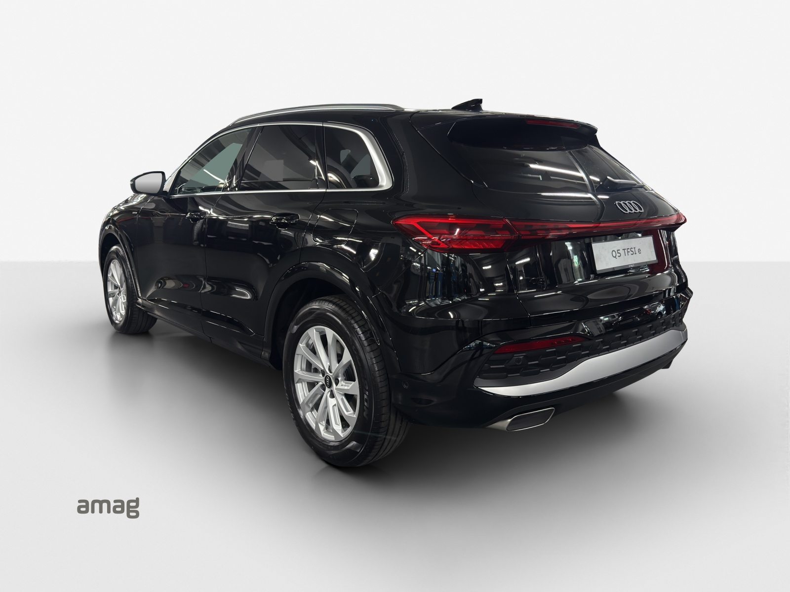 AUDI Q5 SUV e-hybrid 220 kW, Full-Hybrid Petrol/Electric, New car, Automatic - 3