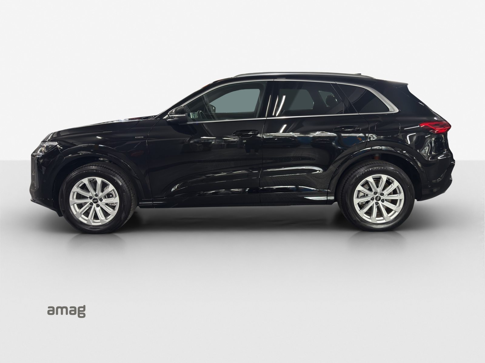 AUDI Q5 SUV e-hybrid 220 kW, Full-Hybrid Petrol/Electric, New car, Automatic - 2