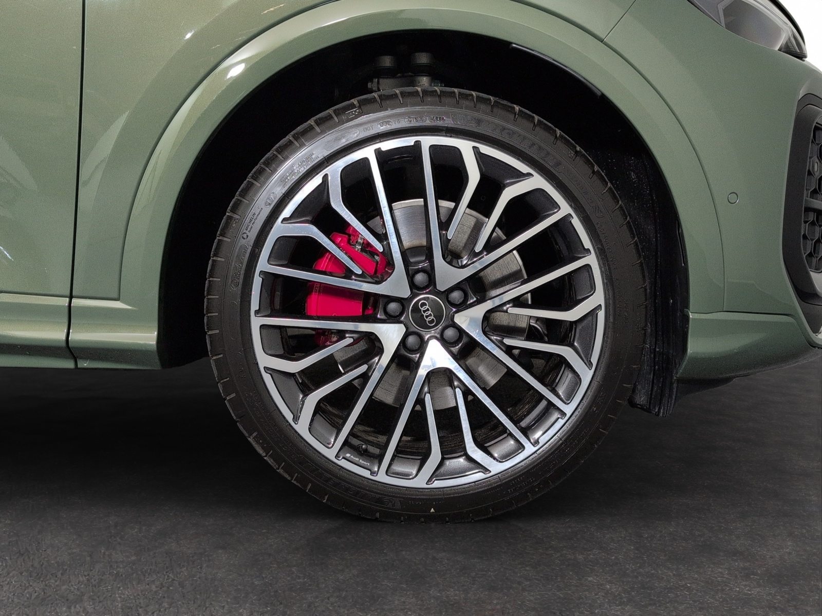 AUDI Q5 SUV e-hybrid 270 kW, Hybride Intégral Essence/Électricité, Voiture nouvelle, Automatique - 5