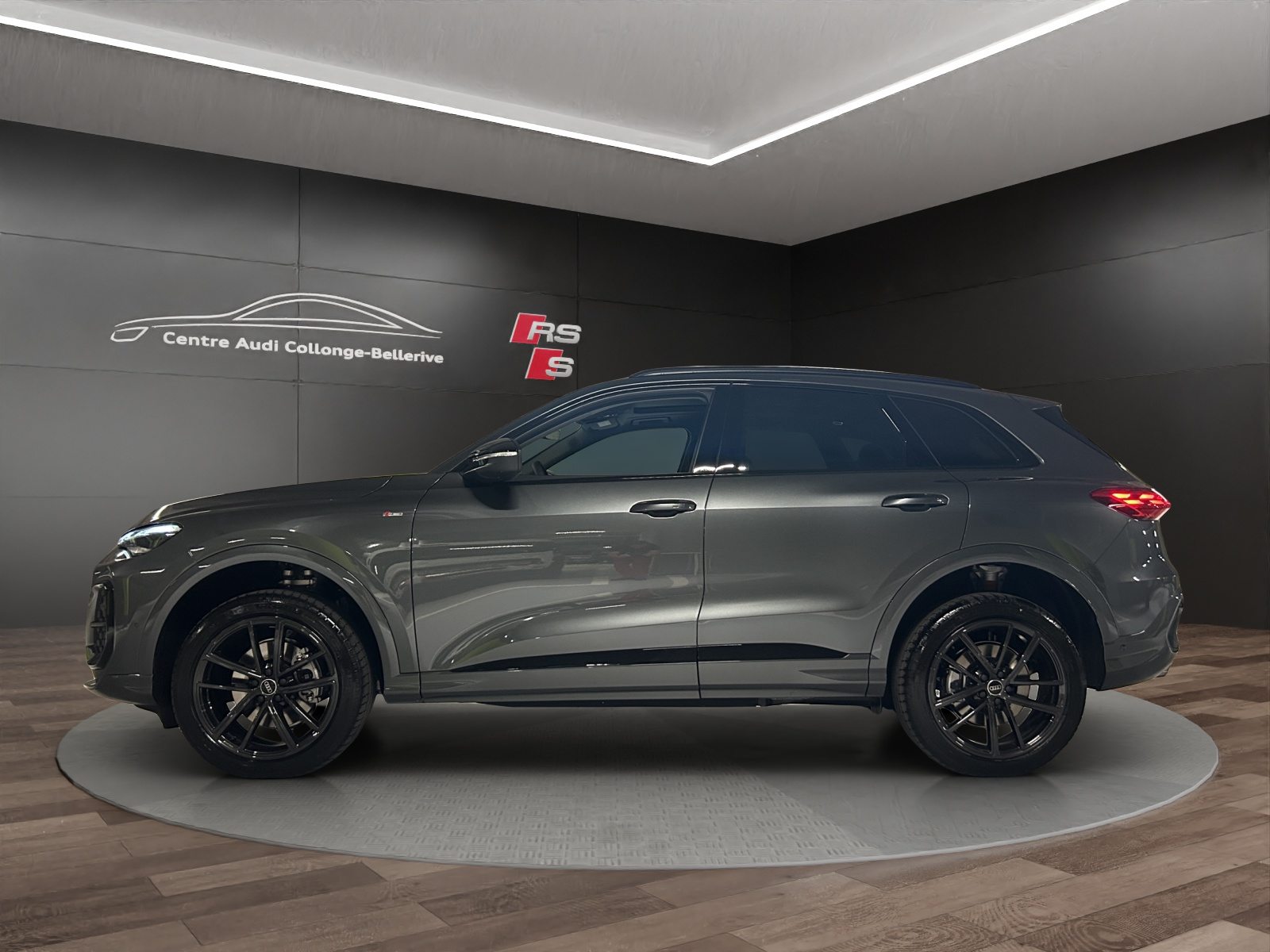 AUDI Q5 SUV TFSI 150 kW, Benzina, Auto nuove, Automatico - 3