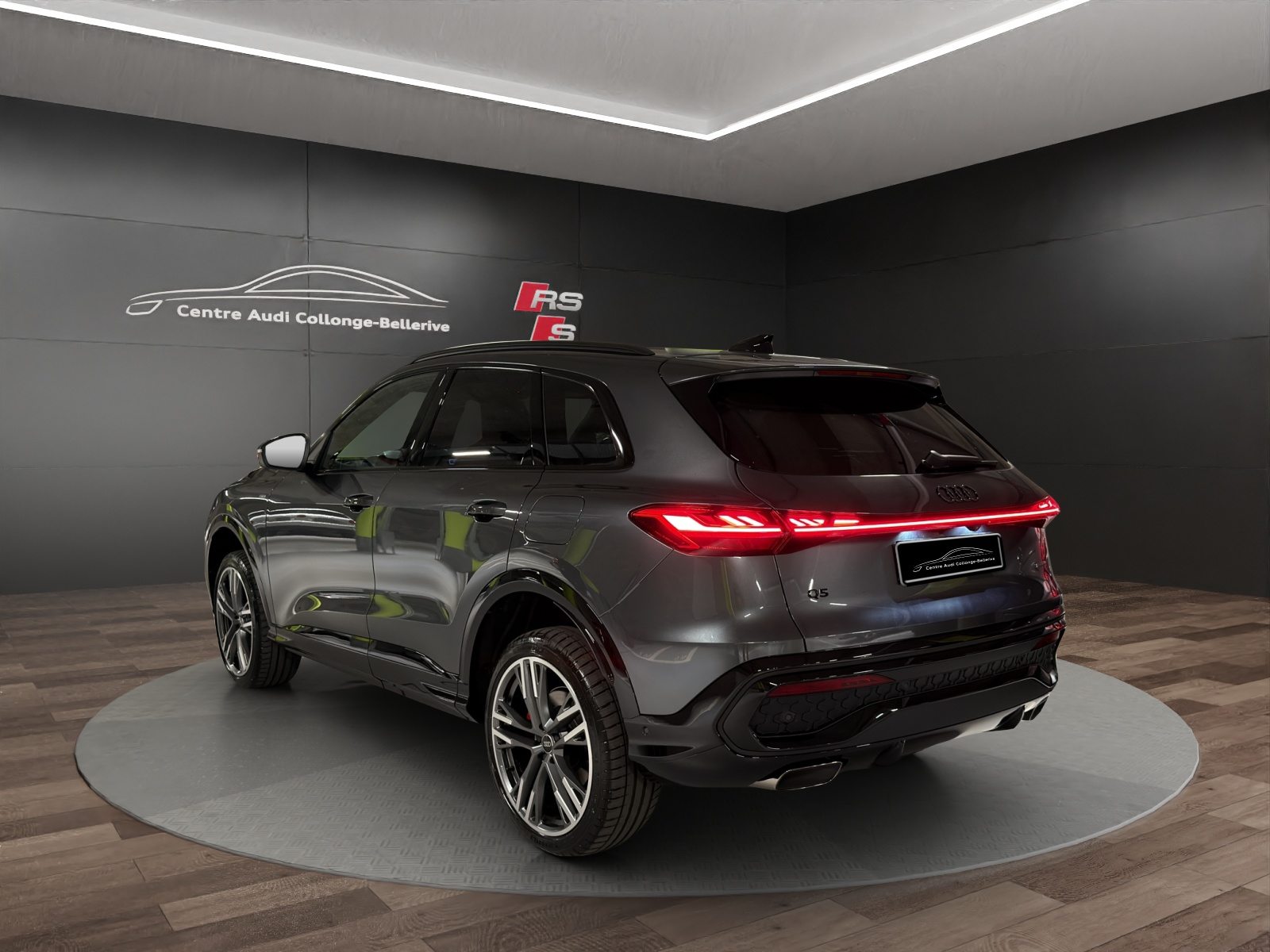 AUDI Q5 SUV e-hybrid 220 kW, Voll-Hybrid Benzin/Elektro, Neuwagen, Automatik - 4