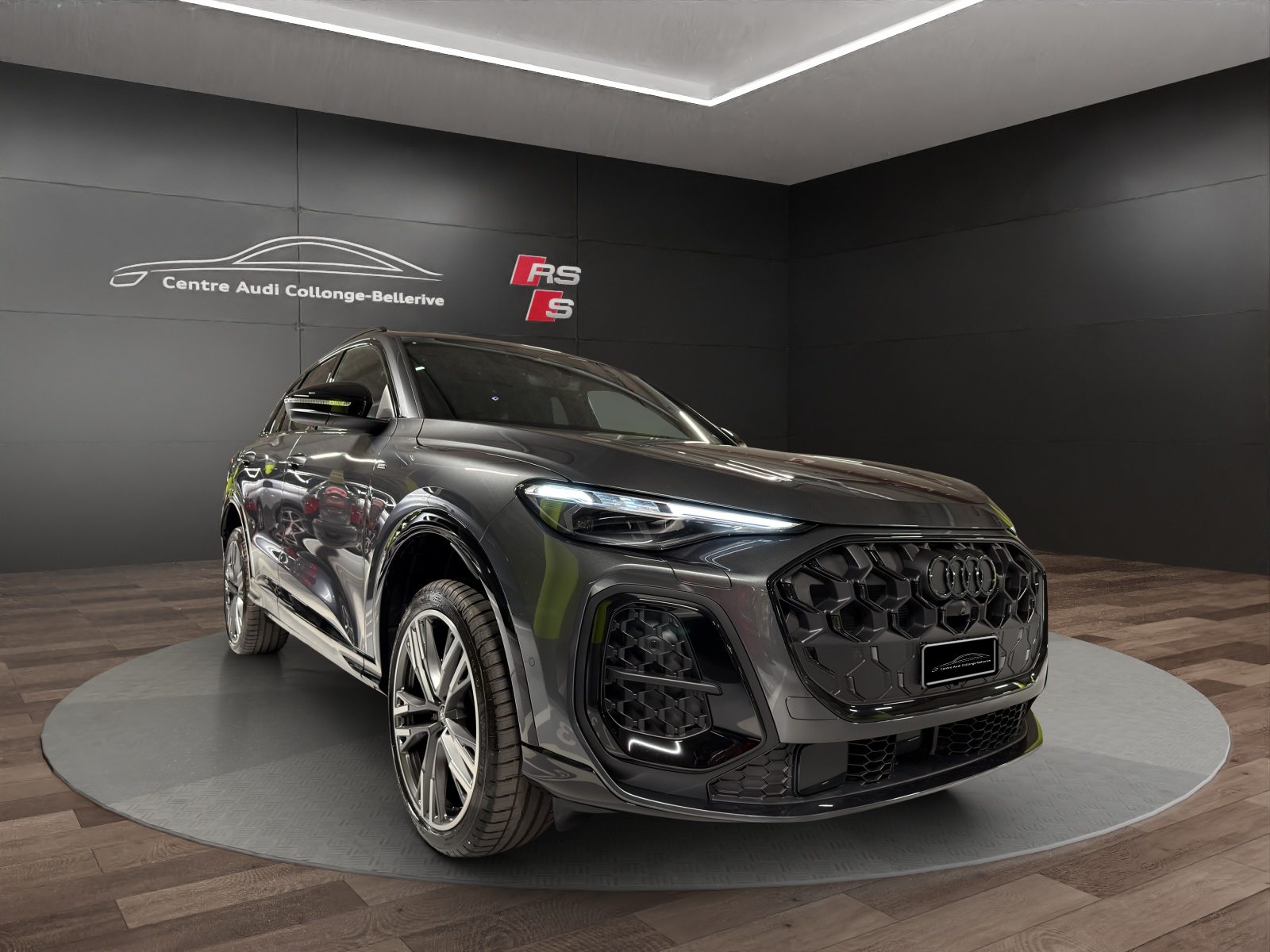 AUDI Q5 SUV e-hybrid 220 kW, Voll-Hybrid Benzin/Elektro, Neuwagen, Automatik - 7