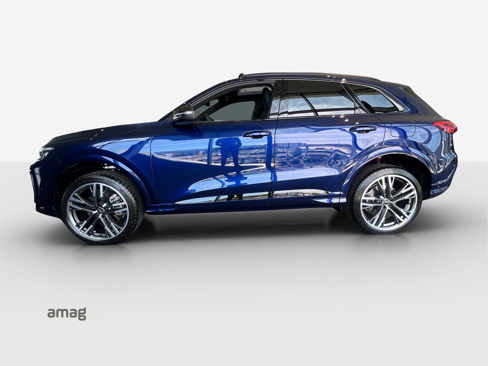 AUDI Q5 SUV e-hybrid 220 kW, Full-Hybrid Petrol/Electric, New car, Automatic - 2