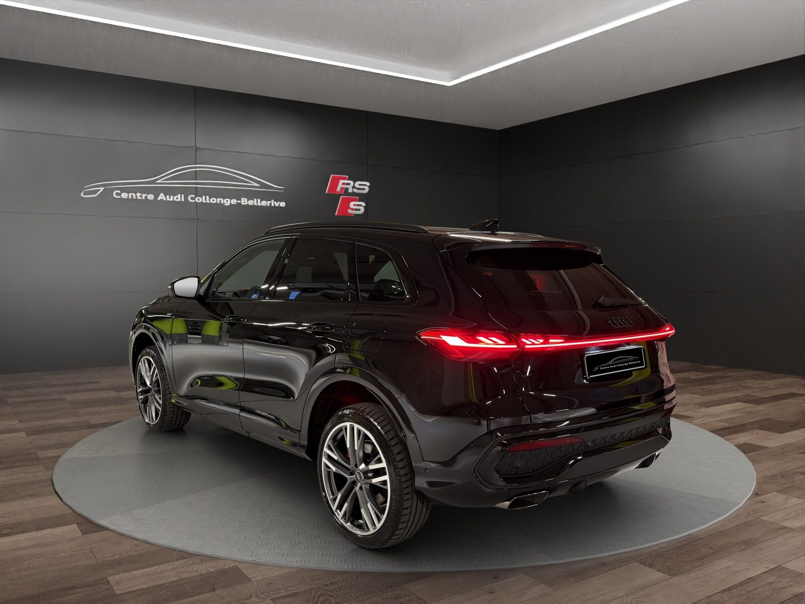 AUDI Q5 SUV e-hybrid 220 kW, Hybride Integrale Benzina/Elettrica, Auto nuove, Automatico - 4
