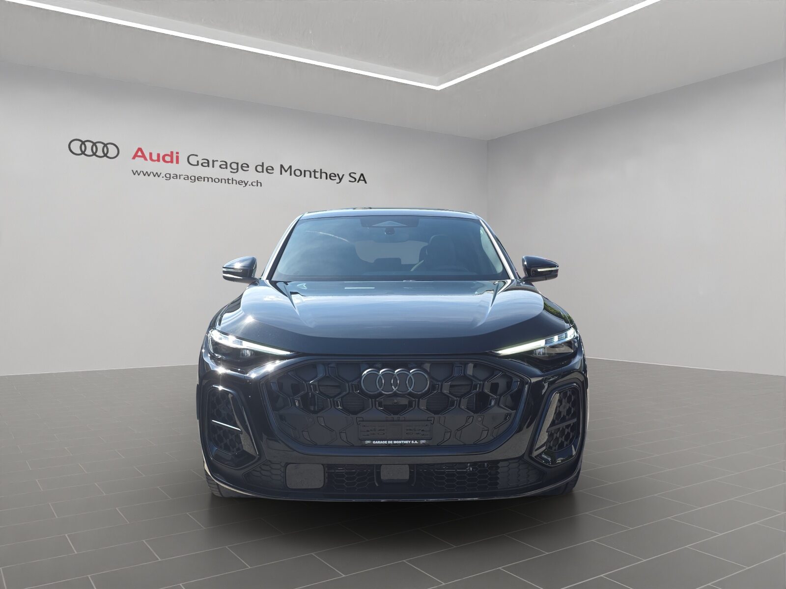 AUDI Q5 Sportback TFSI 200 kW, Essence, Voiture nouvelle, Automatique - 2