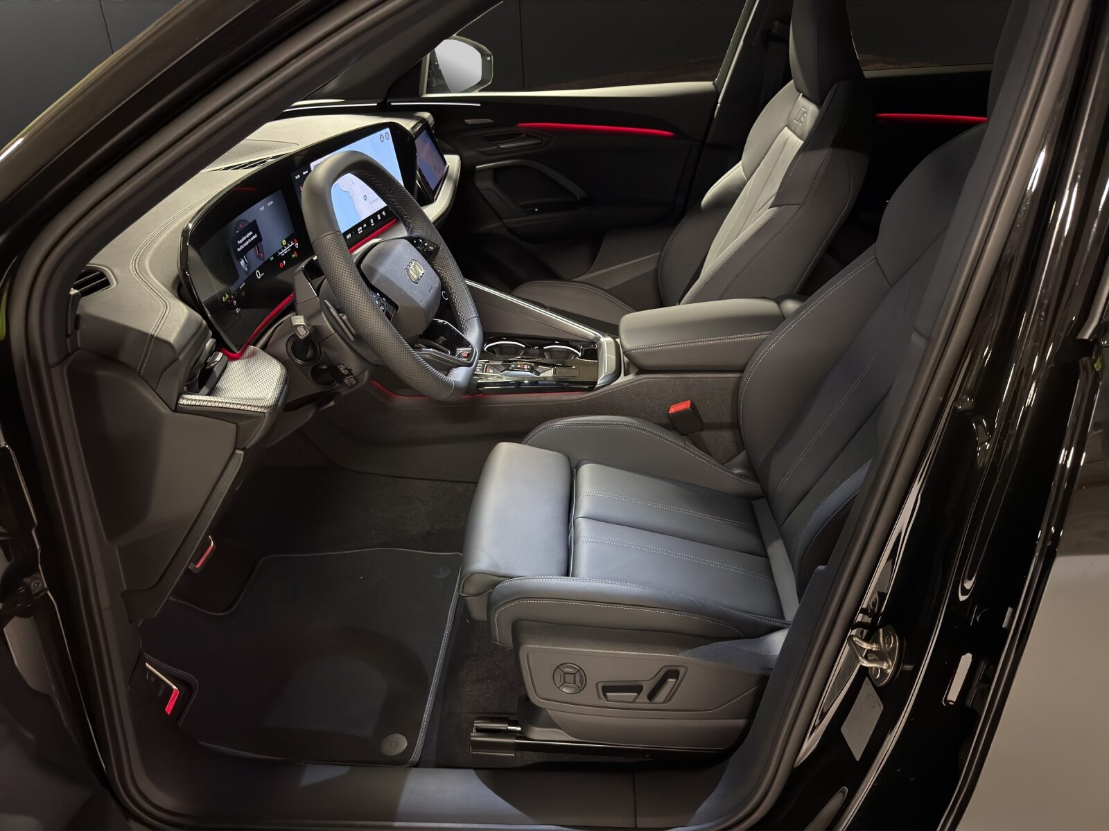 AUDI Q5 SUV TFSI 200 kW, Petrol, New car, Automatic - 6