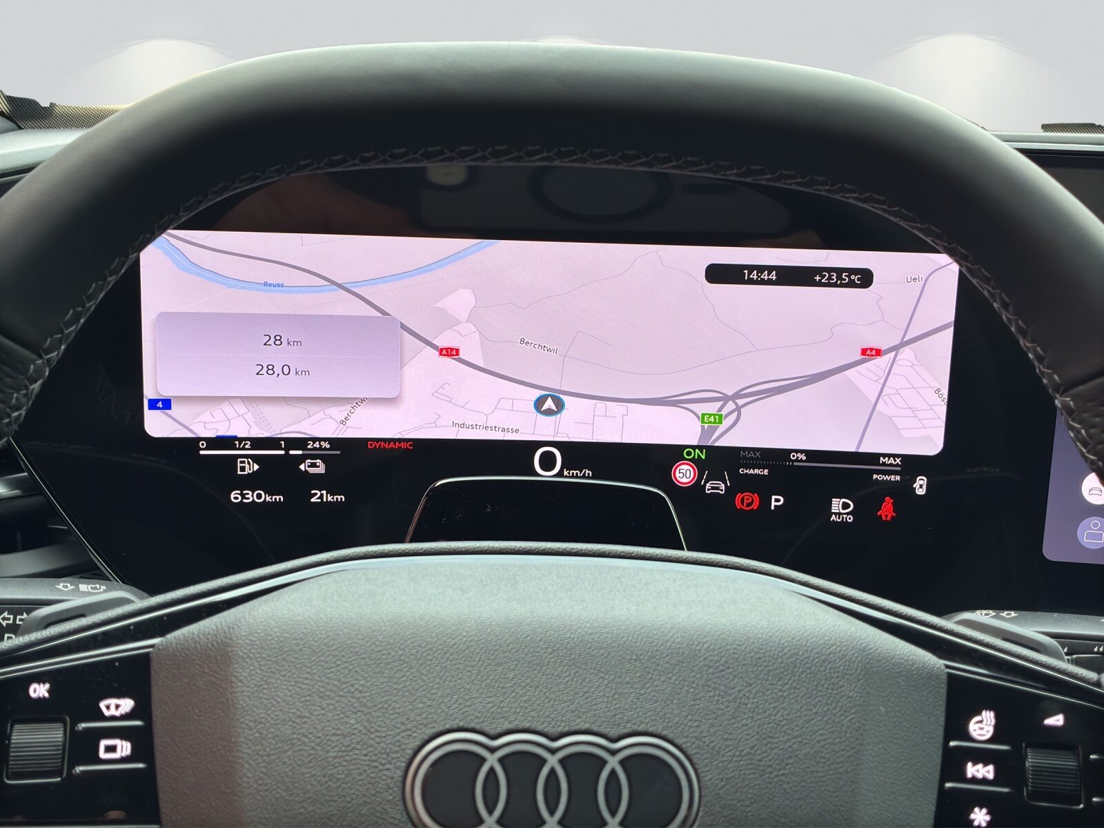 AUDI Q5 SUV e-hybrid 270 kW, Voll-Hybrid Benzin/Elektro, Neuwagen, Automatik - 6