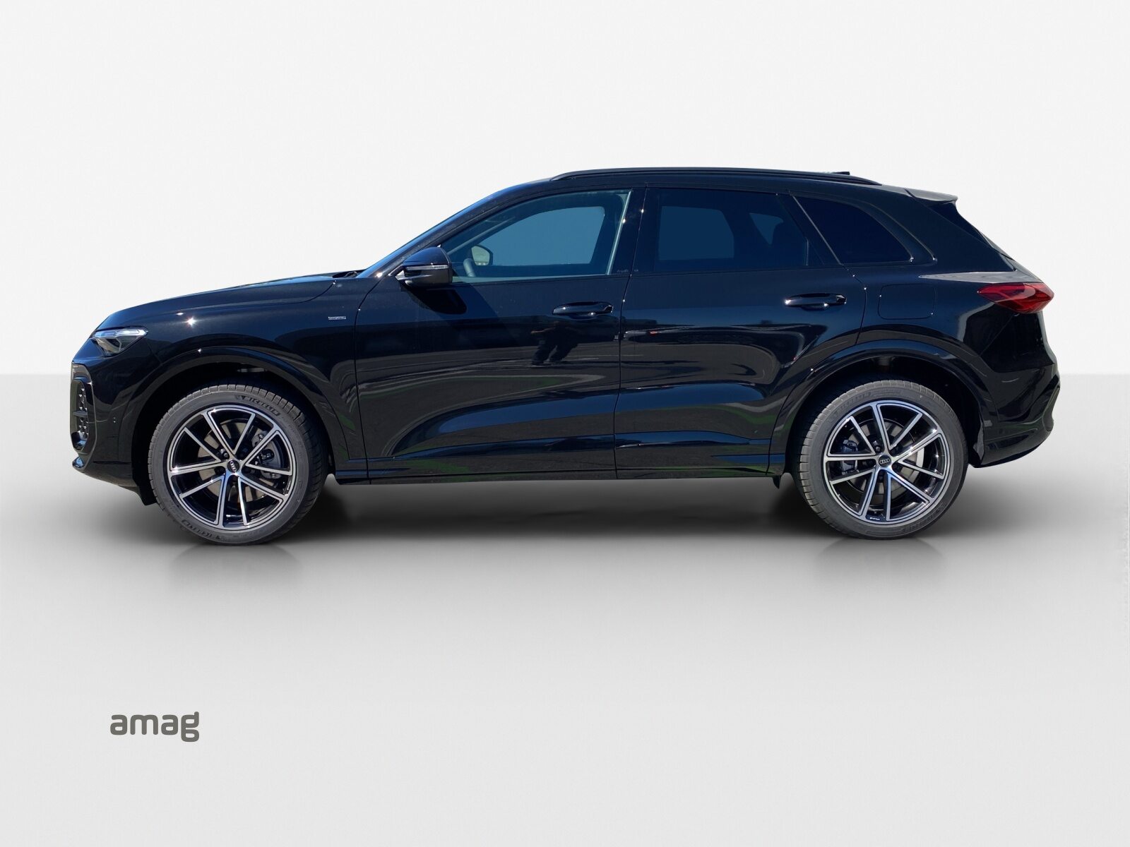 AUDI Q5 SUV e-hybrid 220 kW, Voll-Hybrid Benzin/Elektro, Neuwagen, Automatik - 2