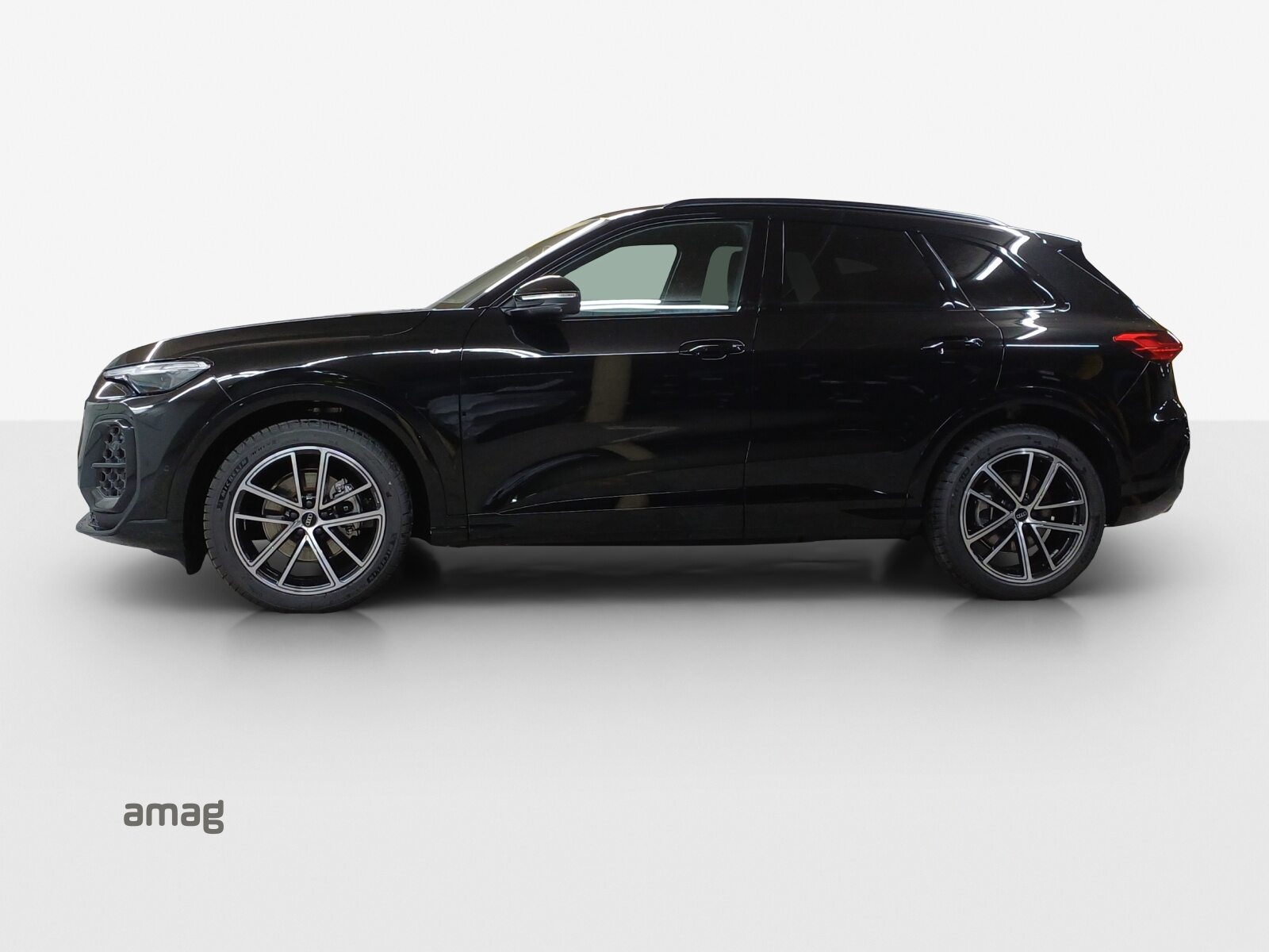 AUDI Q5 SUV TFSI 150 kW, Essence, Voiture nouvelle, Automatique - 2
