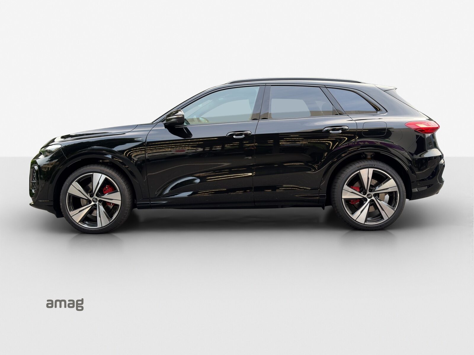 AUDI Q5 SUV e-hybrid 270 kW, Hybride Intégral Essence/Électricité, Voiture nouvelle, Automatique - 2