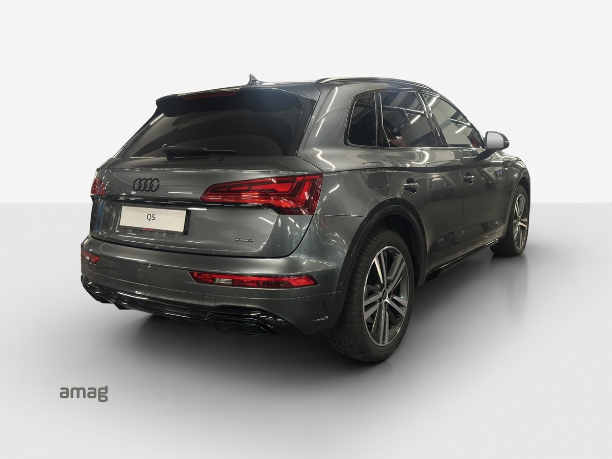 AUDI Q5 40 TDI Black Edition quattro S-tronic, Mild-Hybrid Diesel/Elektro, Occasion / Gebraucht, Automatik - 5