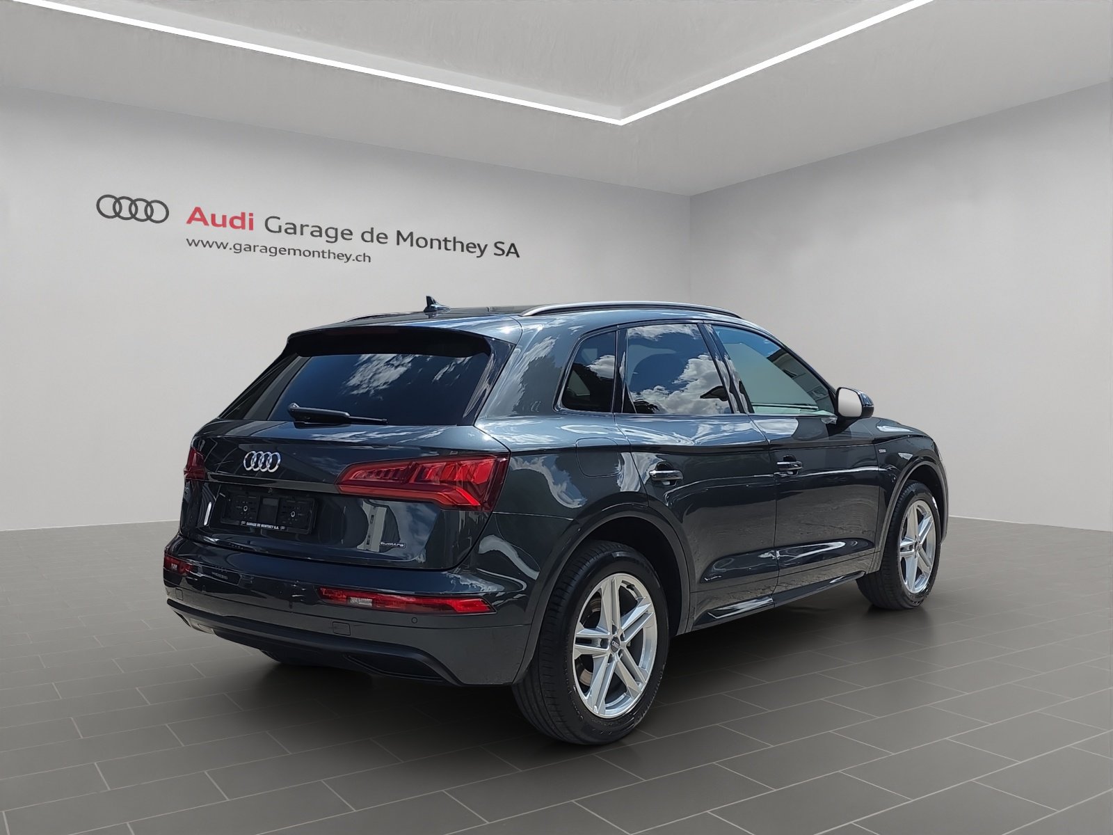 AUDI Q5 45 TFSI sport quattro S-tronic, Petrol, Second hand / Used, Automatic - 4