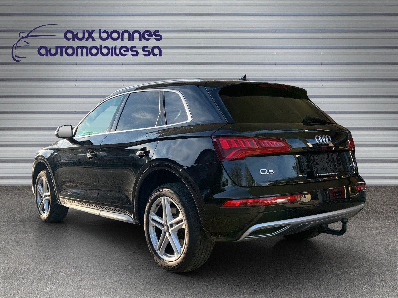 AUDI Q5 45 TFSI sport quattro S-tronic, Benzin, Occasion / Gebraucht, Automatik - 2