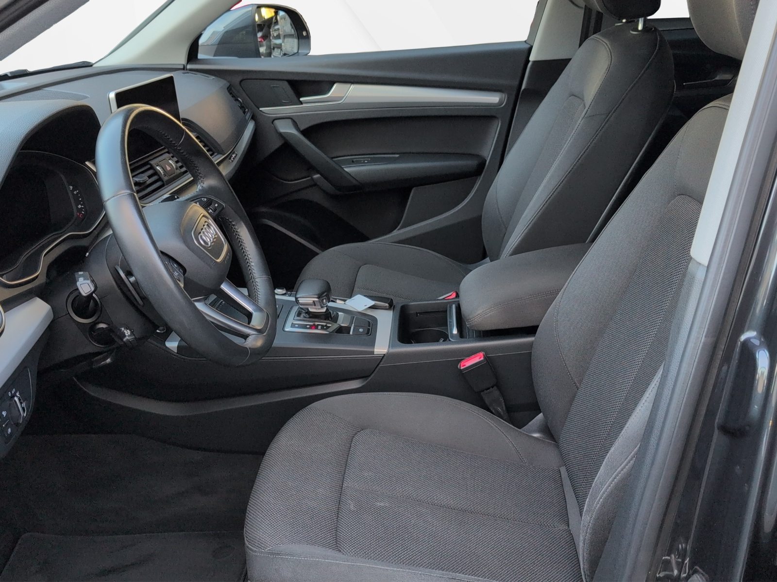AUDI Q5 design, Benzin, Occasion / Gebraucht, Automatik - 6