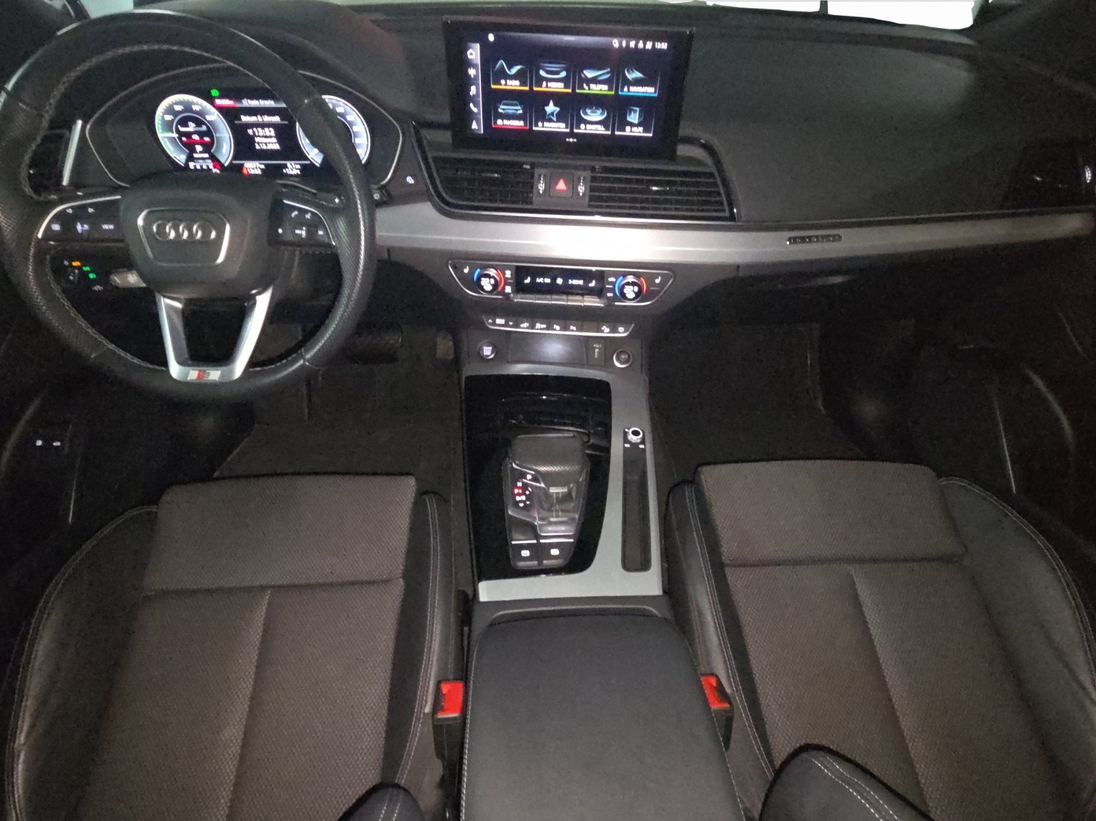 AUDI Q5 55 TFSI e PHEV S line quattro S-tronic, Plug-in-Hybrid Benzin/Elektro, Occasion / Gebraucht, Automatik - 7