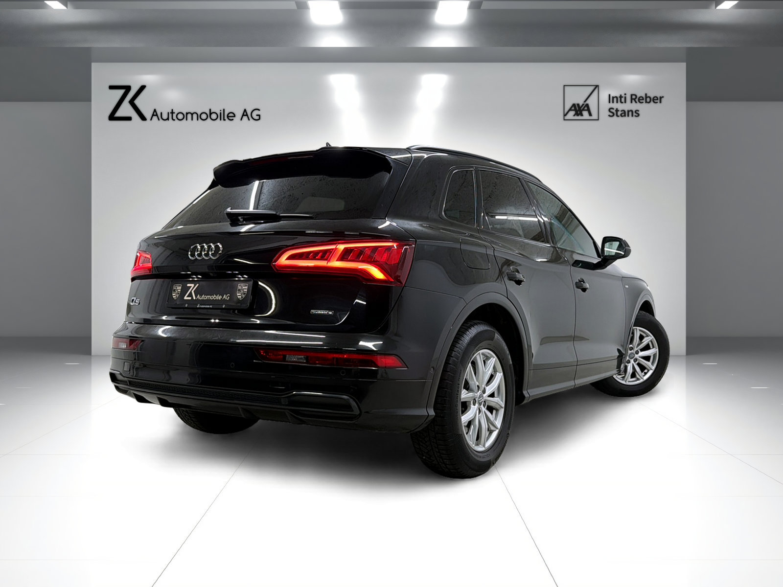 AUDI Q5 2.0 TFSI S-Line sport 252PS Midnight Black quattro S-tron, Petrol, Second hand / Used, Automatic - 2