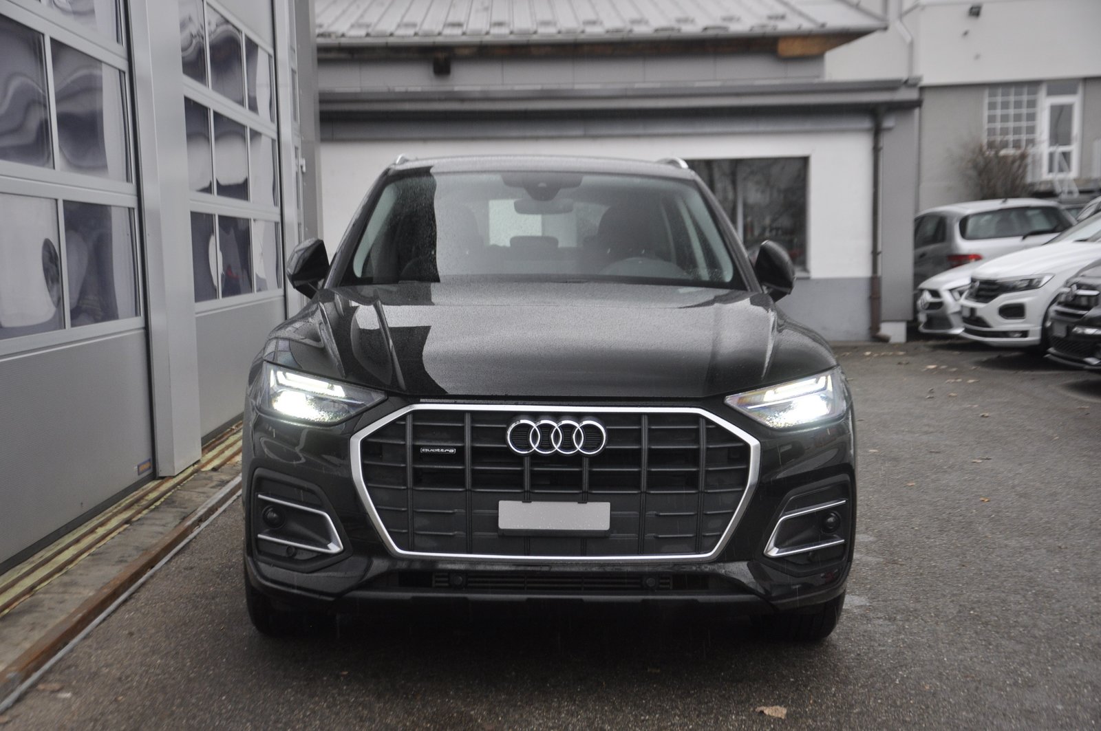 AUDI Q5 40 TFSI quattro S-tronic, Benzin, Occasion / Gebraucht, Automatik - 2