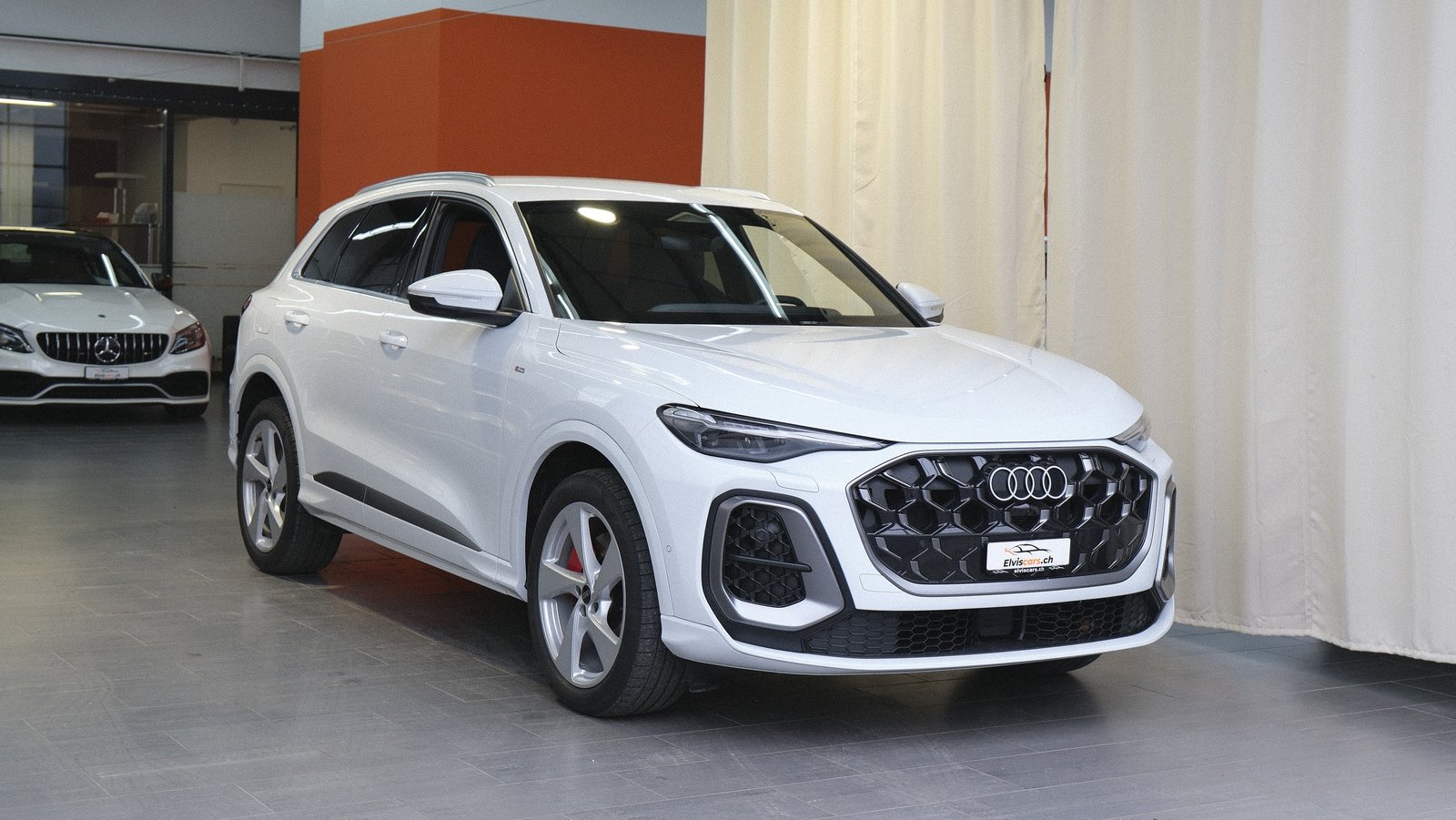AUDI Q5 TDI quattro S line 150 kW S-tronic, Mild-Hybrid Diesel/Electric, Second hand / Used, Automatic - 2