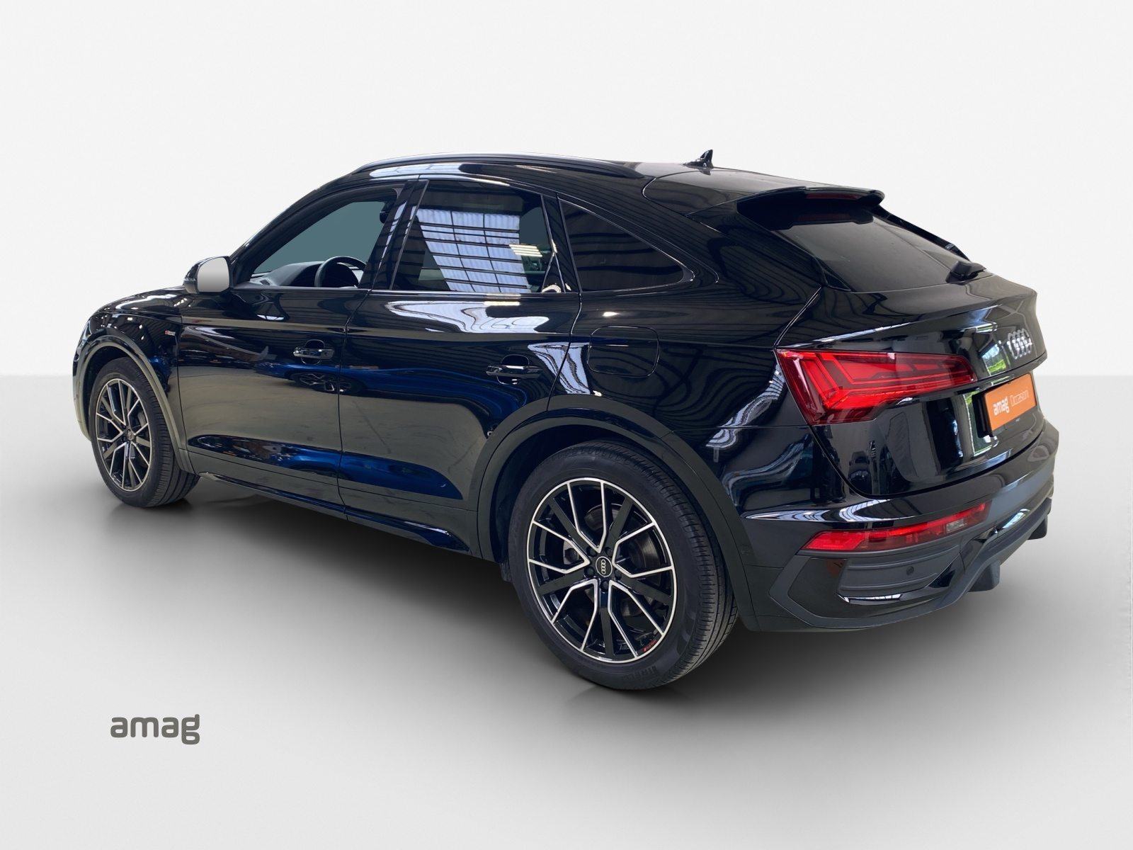 AUDI Q5 SB 50 TFSI e Black Edition, Full-Hybrid Petrol/Electric, Second hand / Used, Automatic - 3