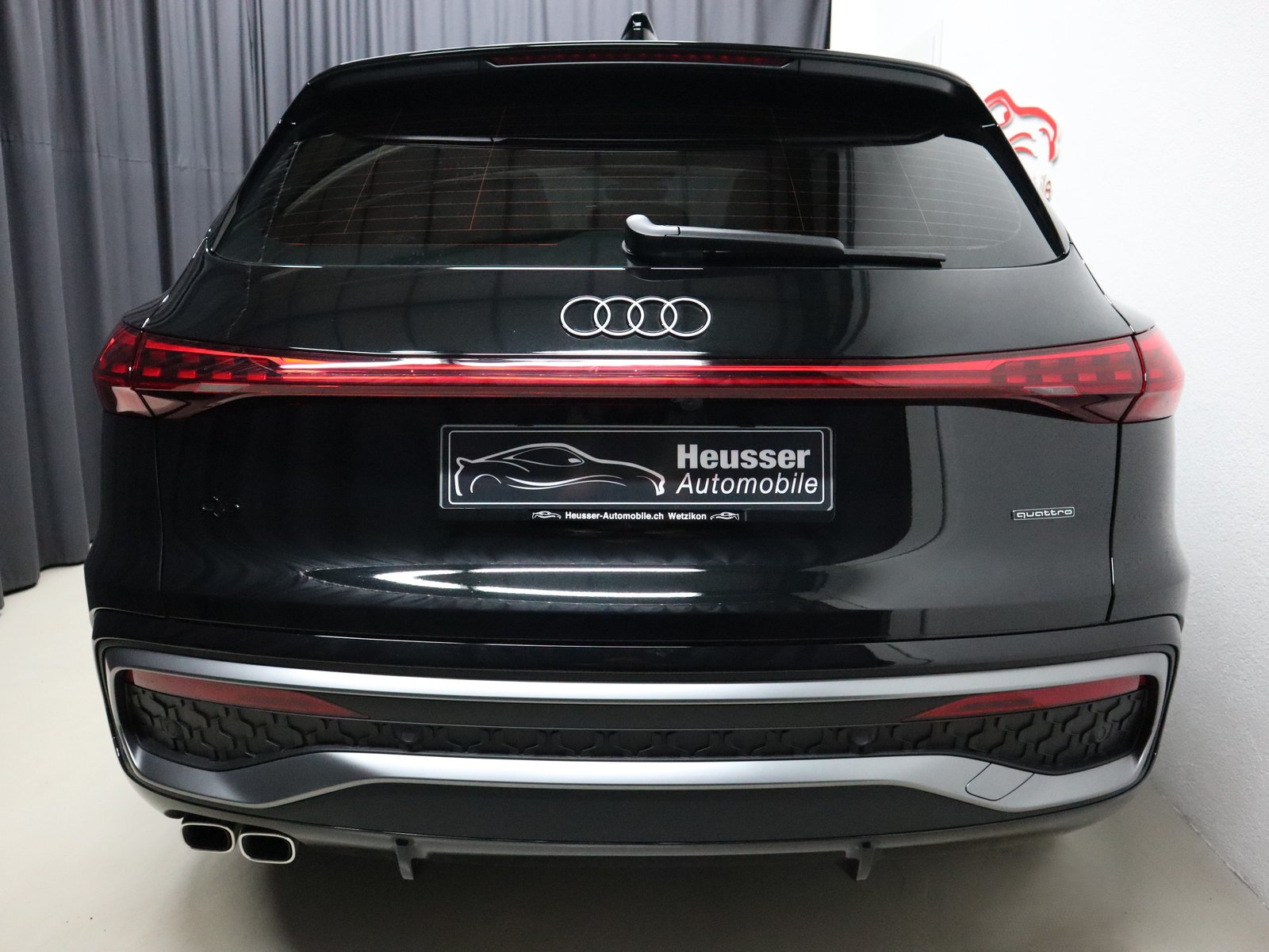 AUDI Q5 TDI quatto 150 kW S-tronic S Line Edition - Navi - M, Mild-Hybrid Diesel/Electric, Second hand / Used, Automatic - 6