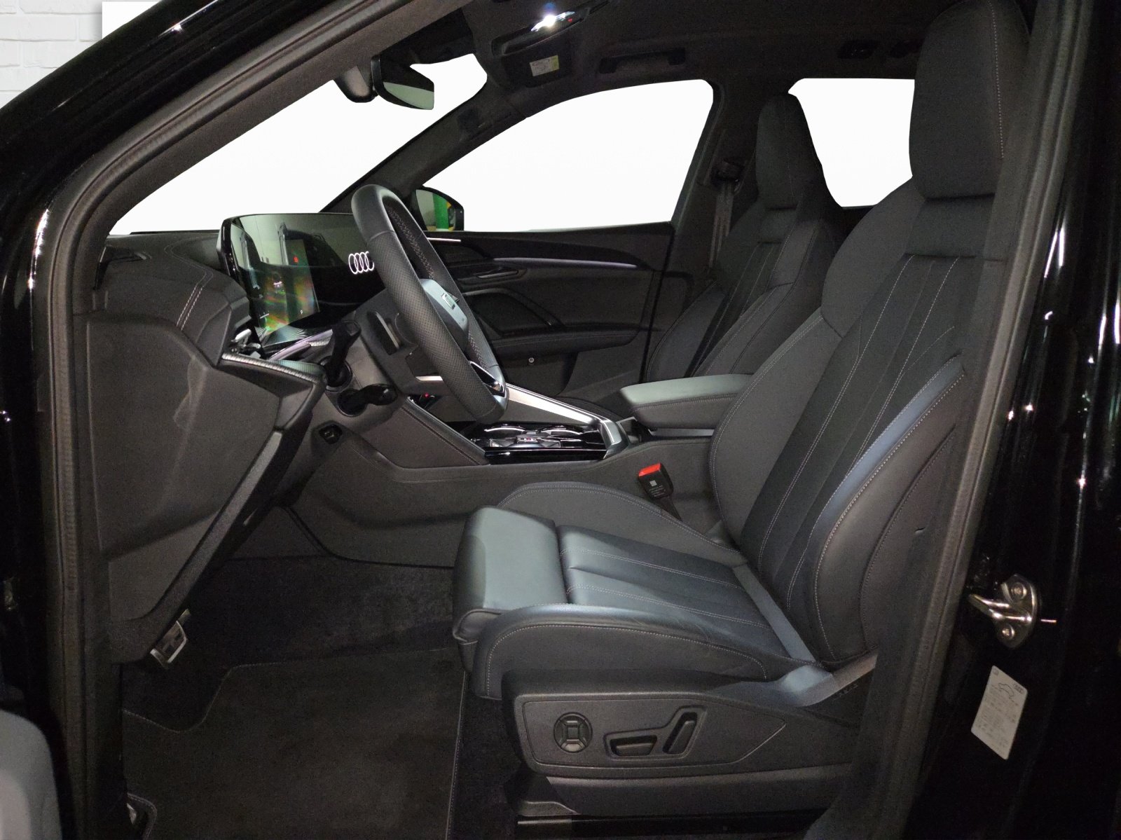 AUDI Q5 TDI quattro 150 kW S-tronic, Mild-Hybrid Diesel/Elektro, Occasion / Gebraucht, Automatik - 5