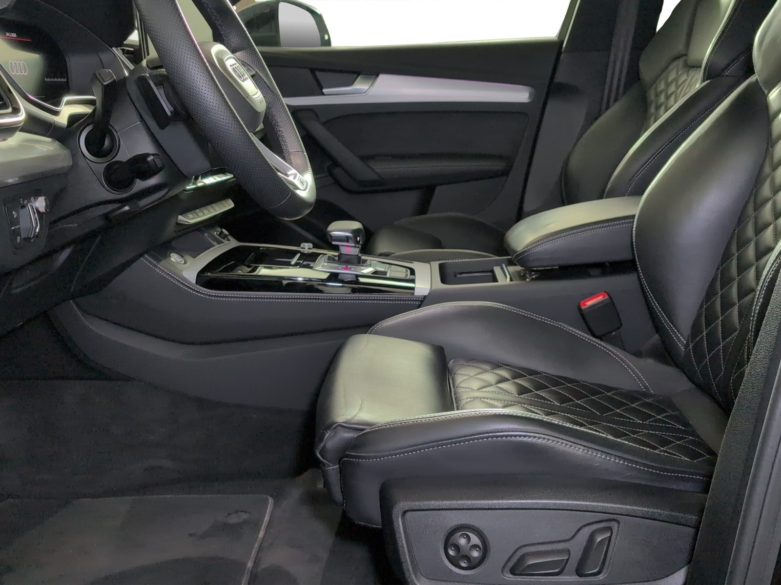 AUDI Q5 40 TDI Black Edition, Diesel, Second hand / Used, Automatic - 7