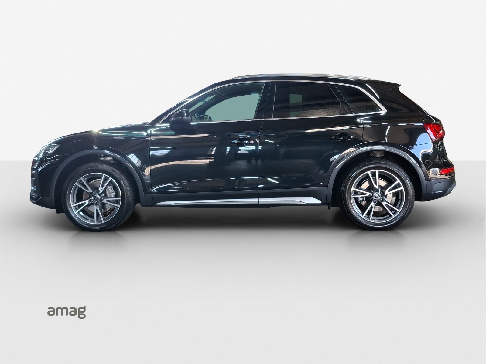 AUDI Q5 45 TFSI advanced, Petrol, Second hand / Used, Automatic - 2