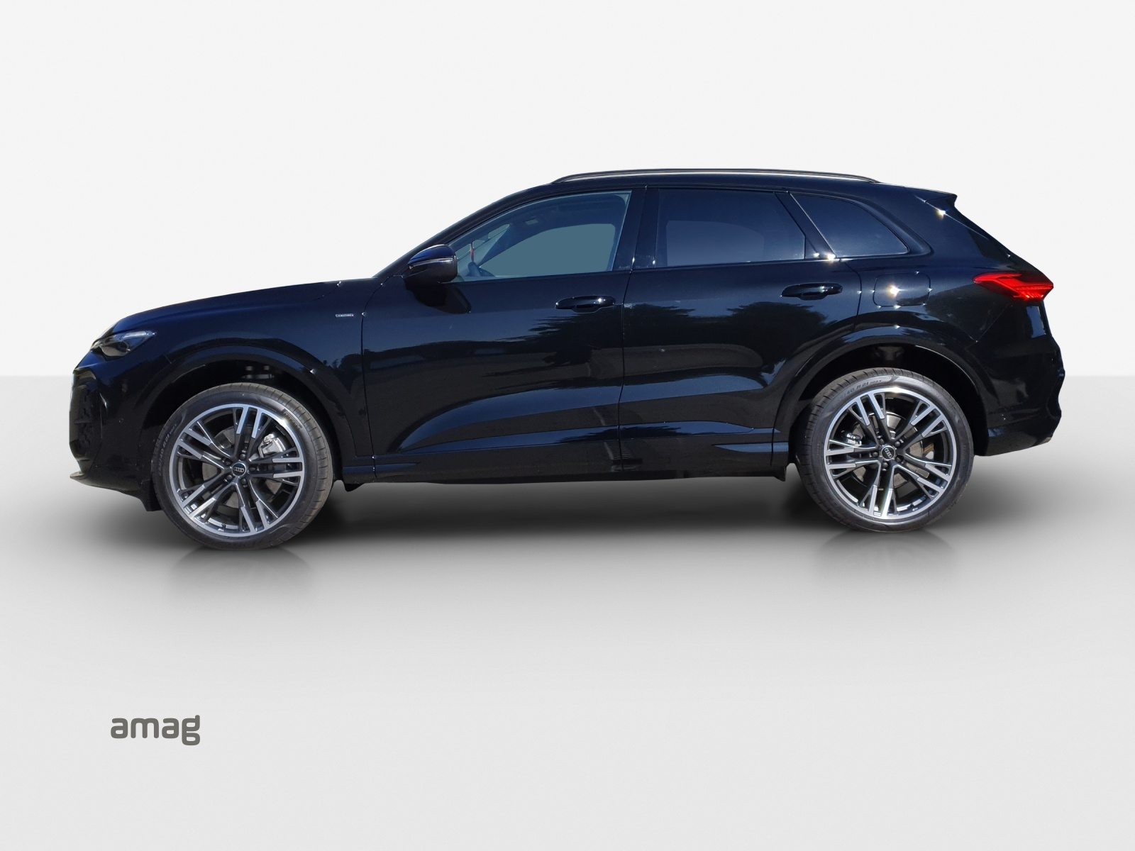 AUDI Q5 SUV e-hybrid 220 kW, Hybride Intégral Essence/Électricité, Occasion / Utilisé, Automatique - 2