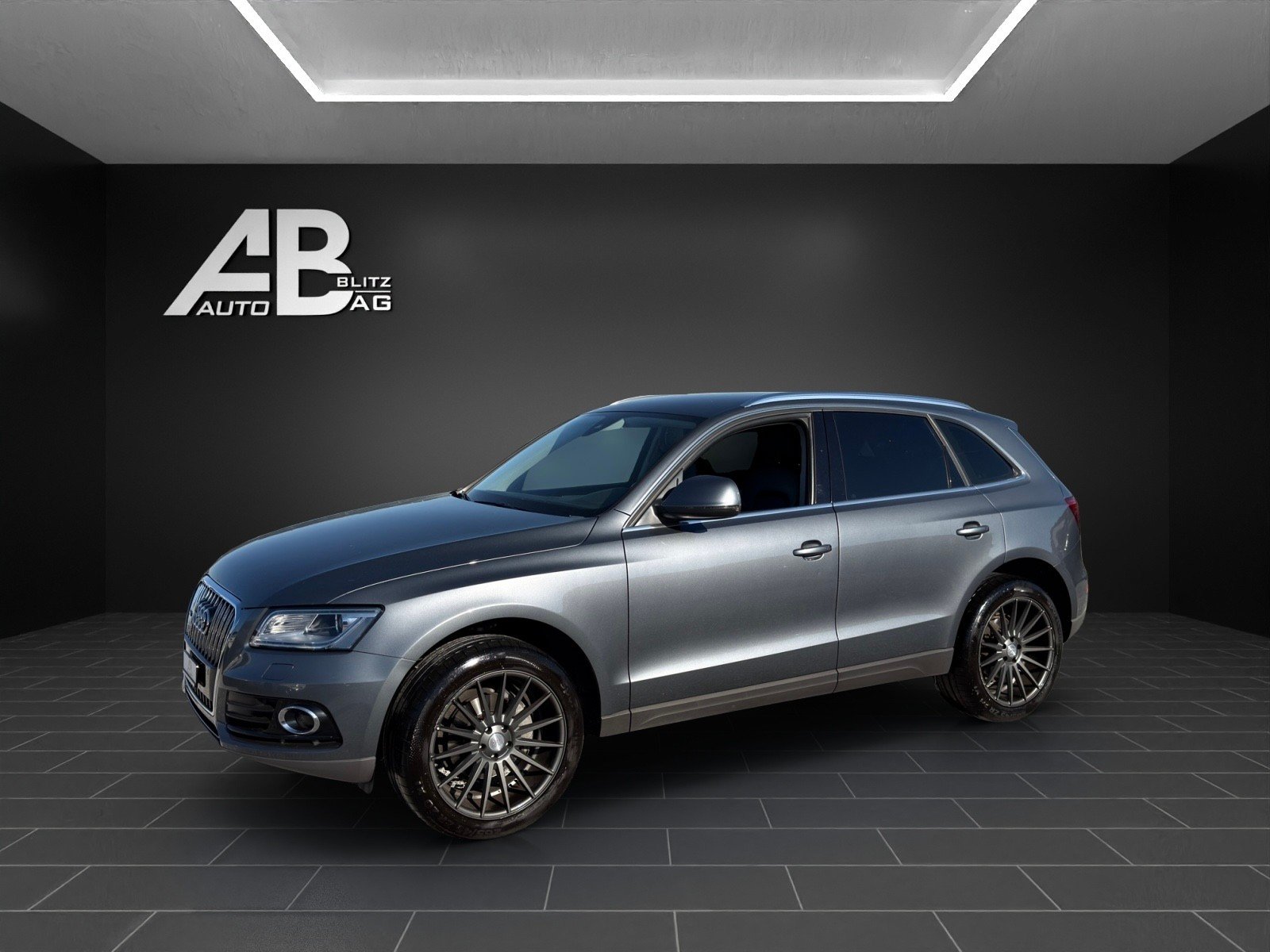 AUDI Q5 2.0 TFSI quattro tiptronic mit 225 PS, Petrol, Second hand / Used, Automatic - 2