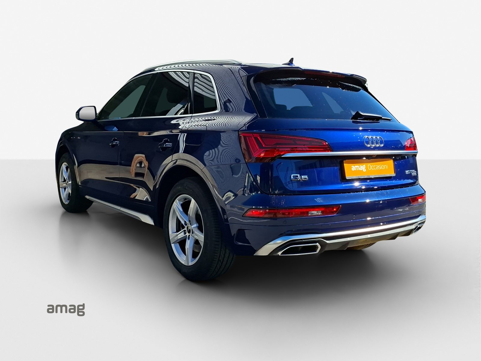 AUDI Q5 50 TFSI e S line, Full-Hybrid Petrol/Electric, Second hand / Used, Automatic - 4