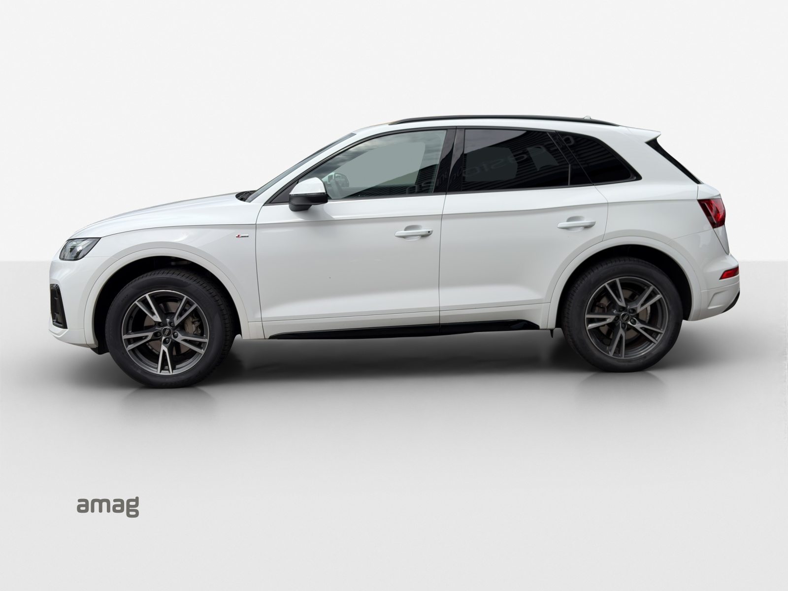 AUDI Q5 45 TFSI S line, Petrol, Second hand / Used, Automatic - 2
